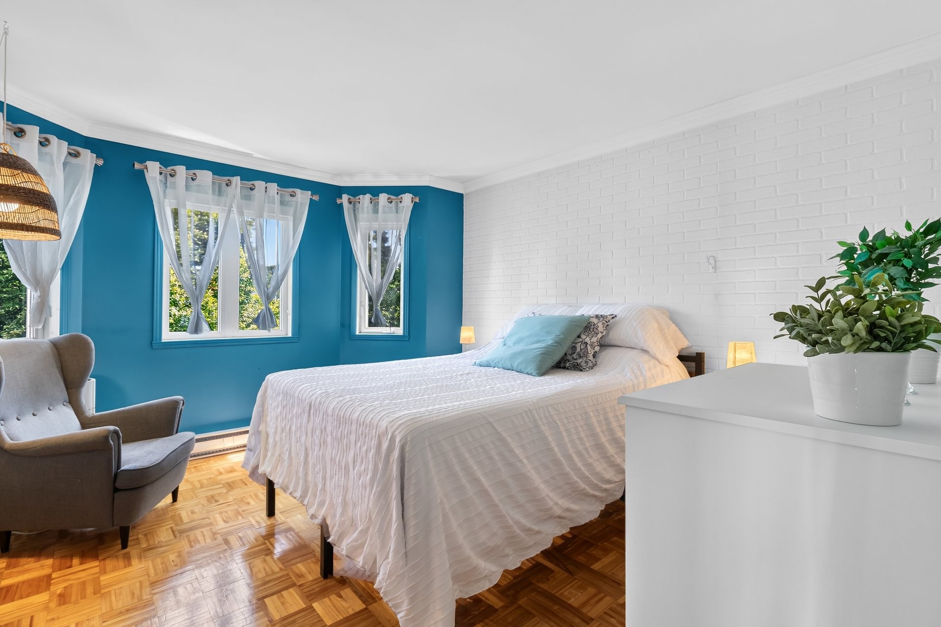 









7033


Rue Therrien

,
Longueuil (Saint-Hubert),




QC
J3Z1H3

