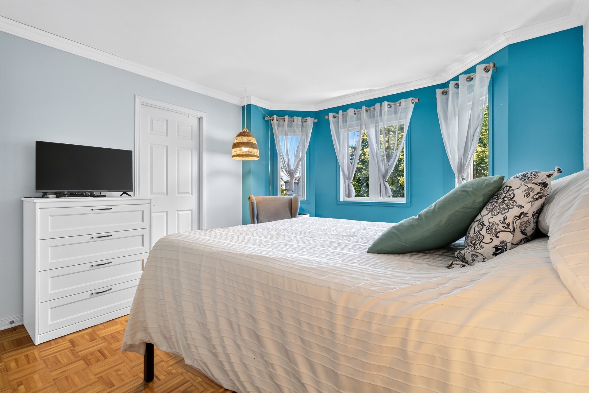 









7033


Rue Therrien

,
Longueuil (Saint-Hubert),




QC
J3Z1H3

