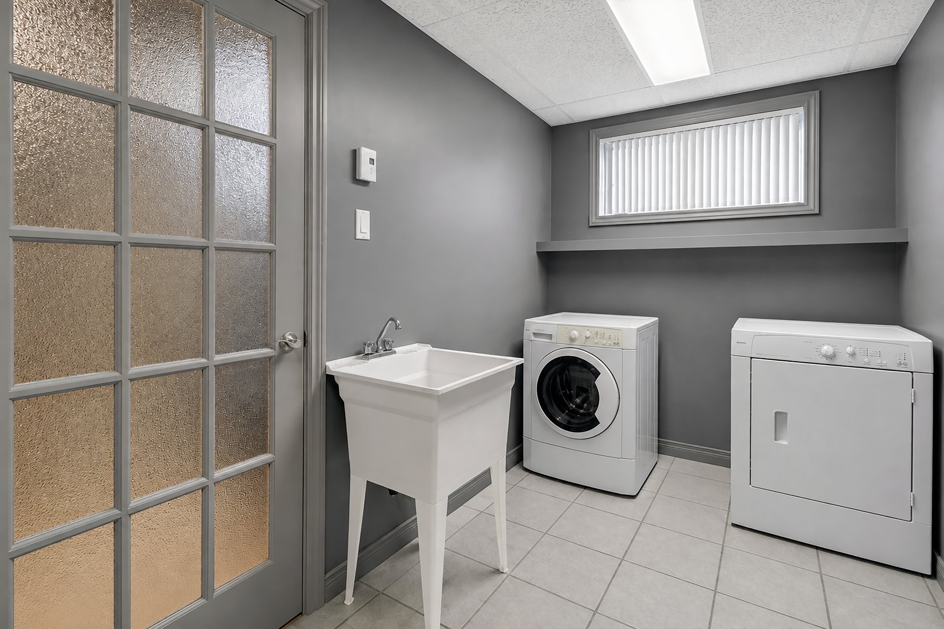 









7033


Rue Therrien

,
Longueuil (Saint-Hubert),




QC
J3Z1H3

