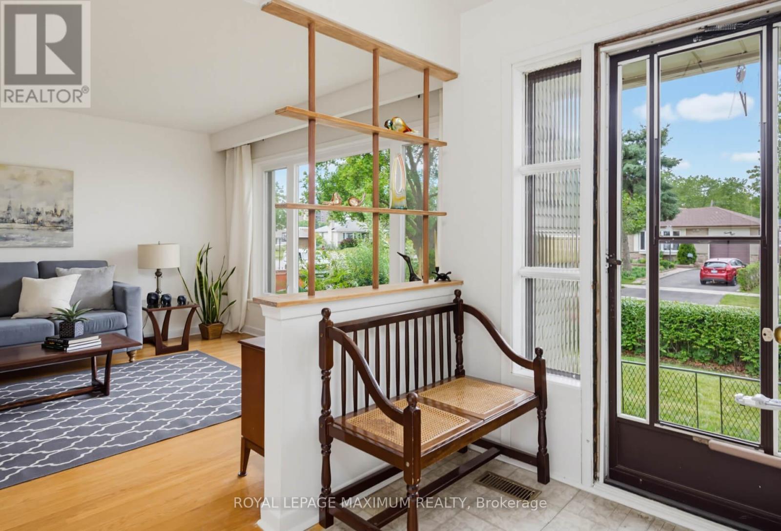 












41 STRATHAVON DRIVE

,
Toronto,




Ontario
M9V2H4

