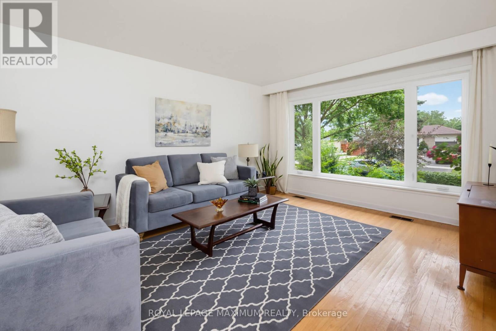 












41 STRATHAVON DRIVE

,
Toronto,




Ontario
M9V2H4

