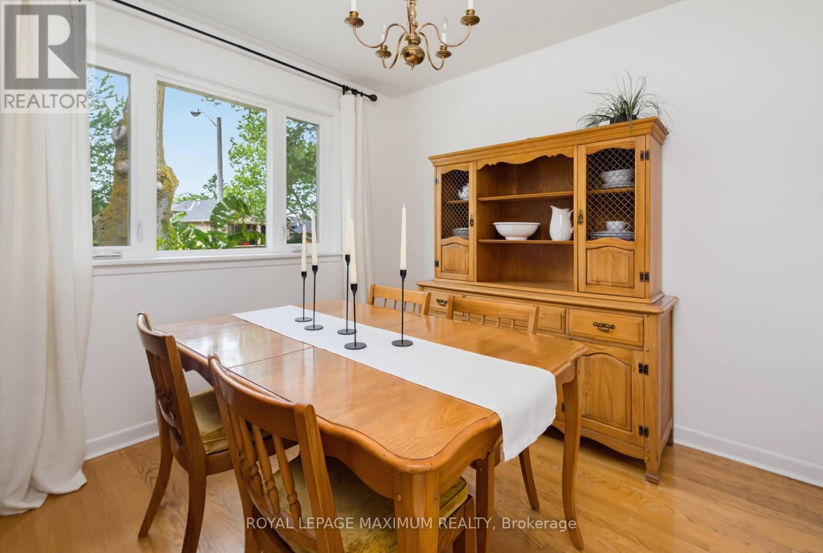 












41 STRATHAVON DRIVE

,
Toronto,




Ontario
M9V2H4

