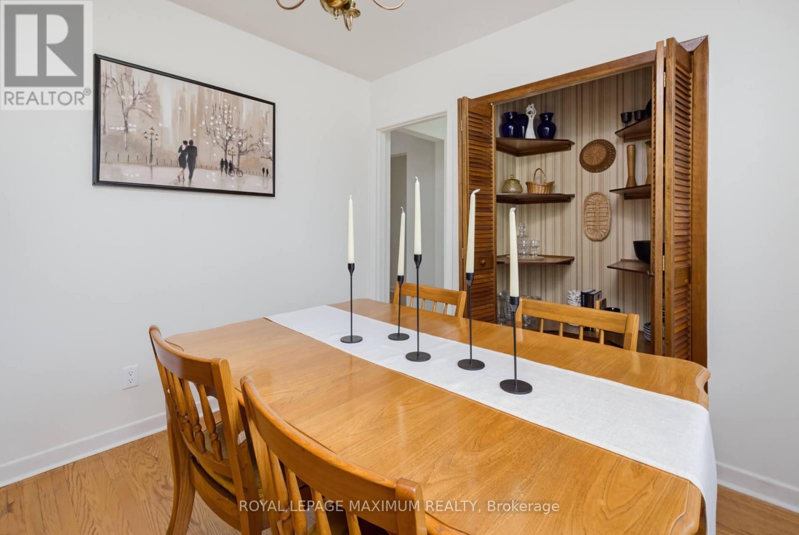 












41 STRATHAVON DRIVE

,
Toronto,




Ontario
M9V2H4

