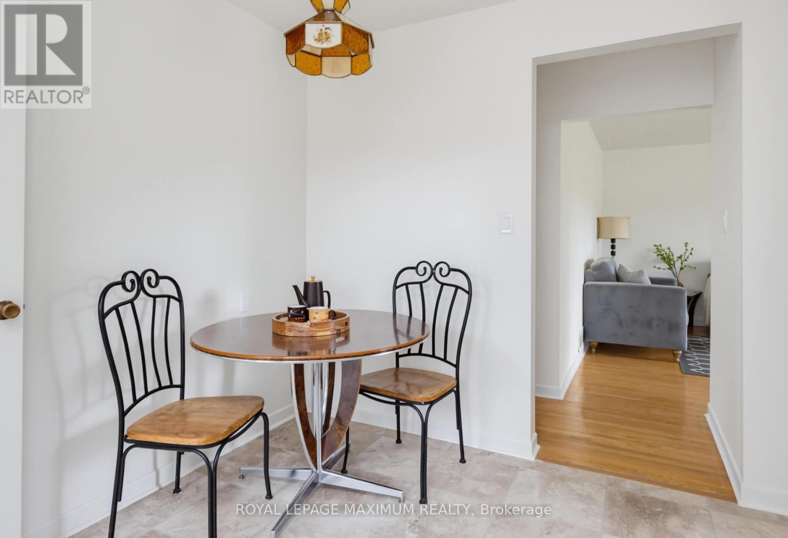 












41 STRATHAVON DRIVE

,
Toronto,




Ontario
M9V2H4

