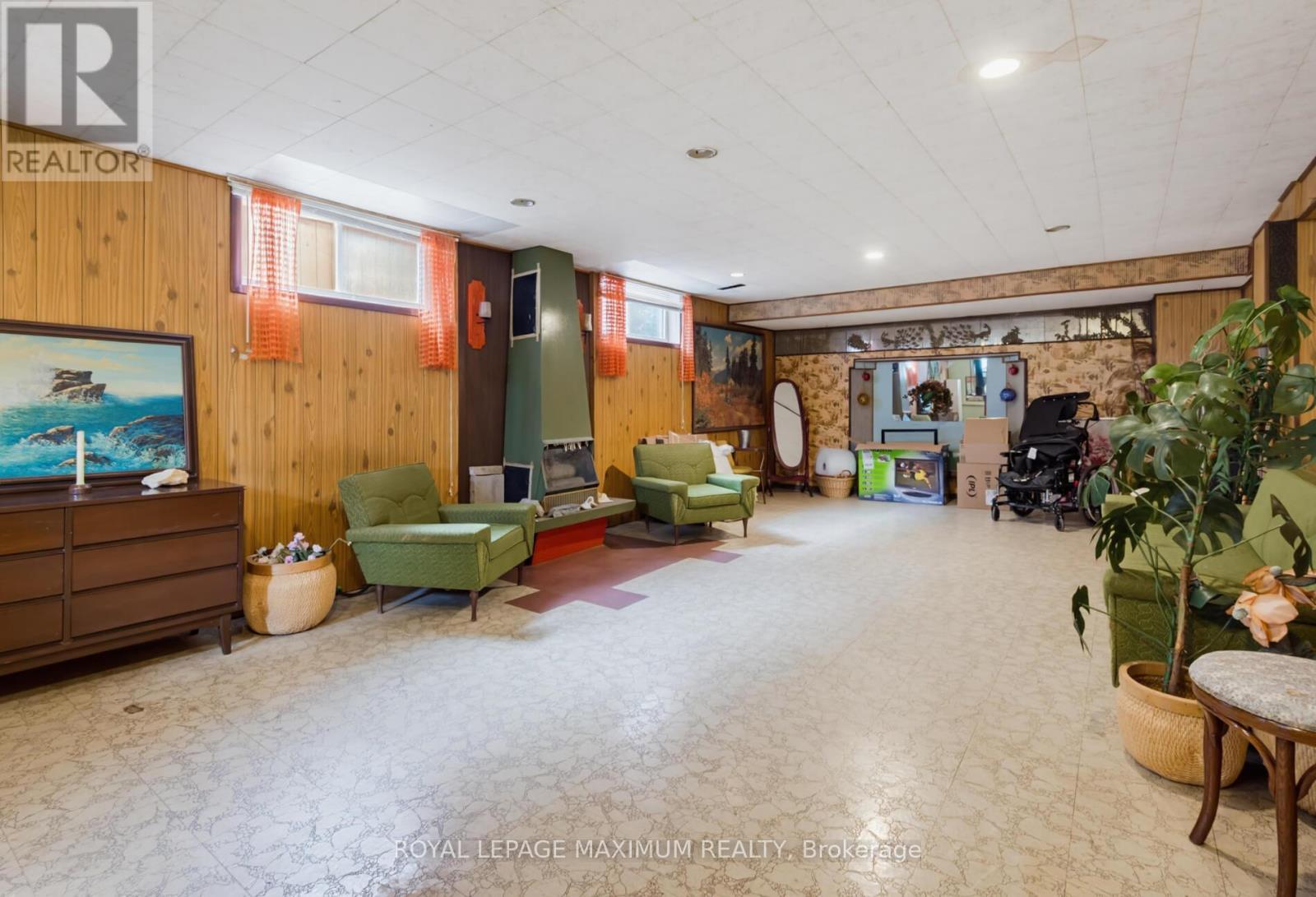 












41 STRATHAVON DRIVE

,
Toronto,




Ontario
M9V2H4

