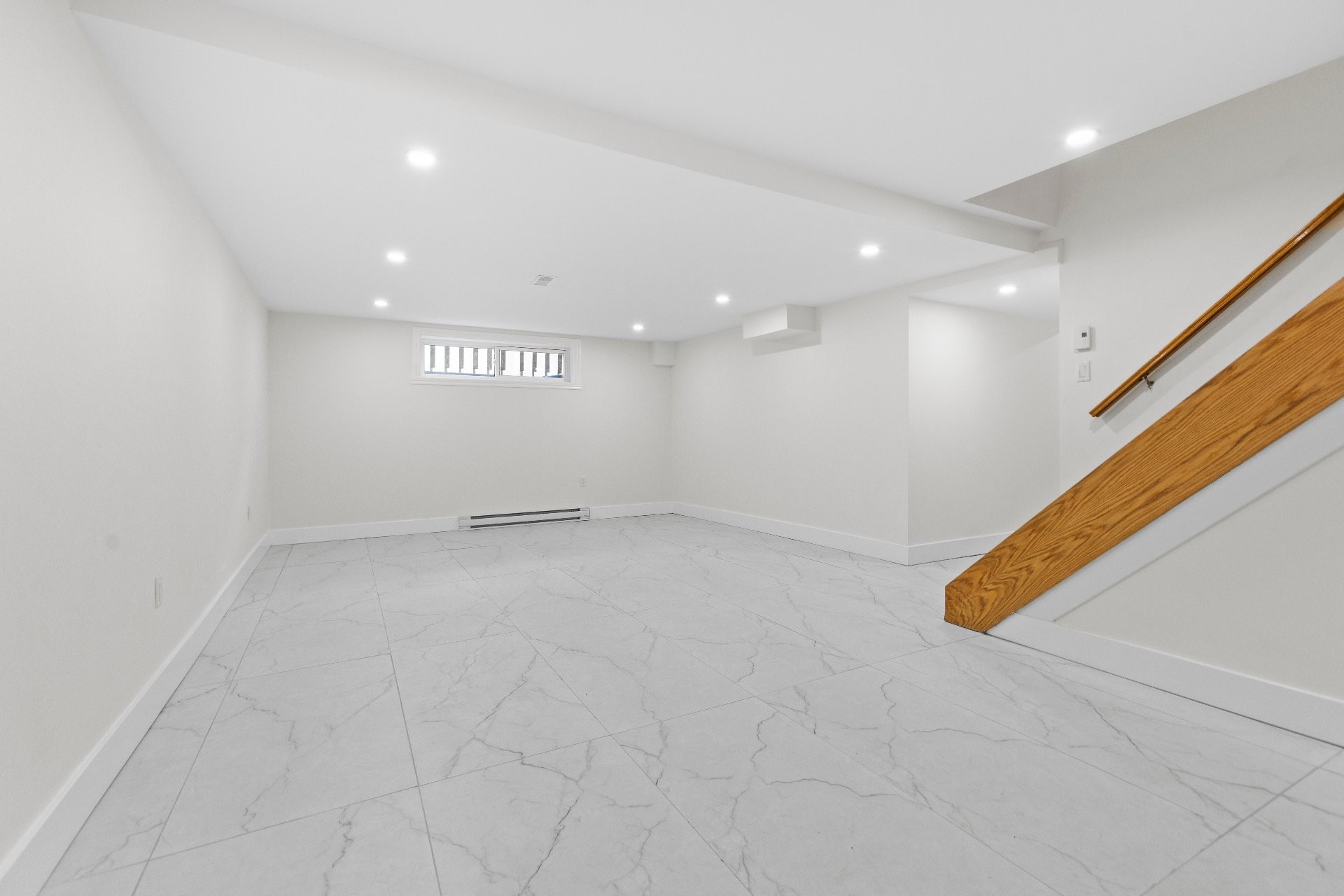 









13291


Rue de Bristol

,
Montréal (Pierrefonds-Roxboro),




QC
H9A2W3

