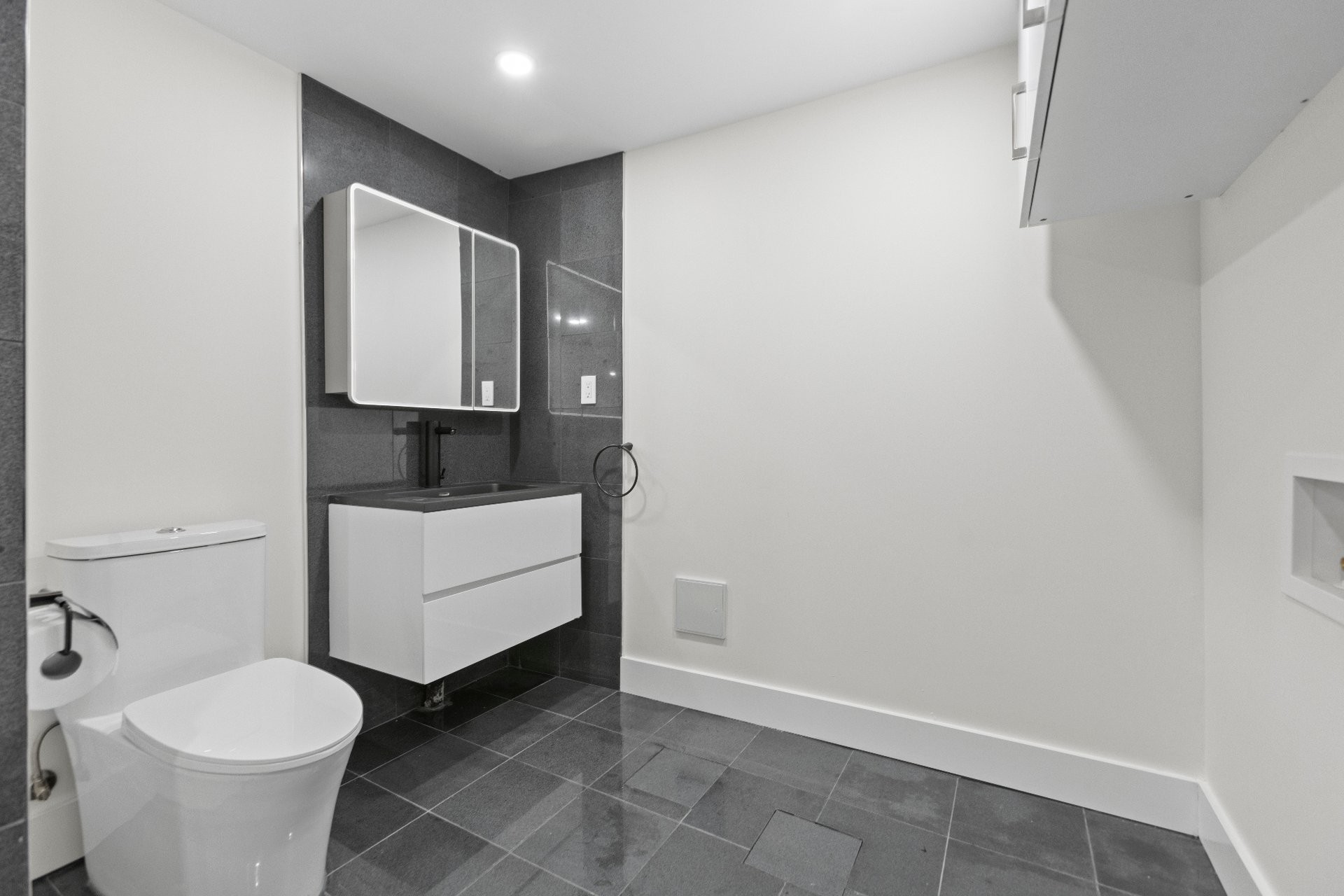 









13291


Rue de Bristol

,
Montréal (Pierrefonds-Roxboro),




QC
H9A2W3

