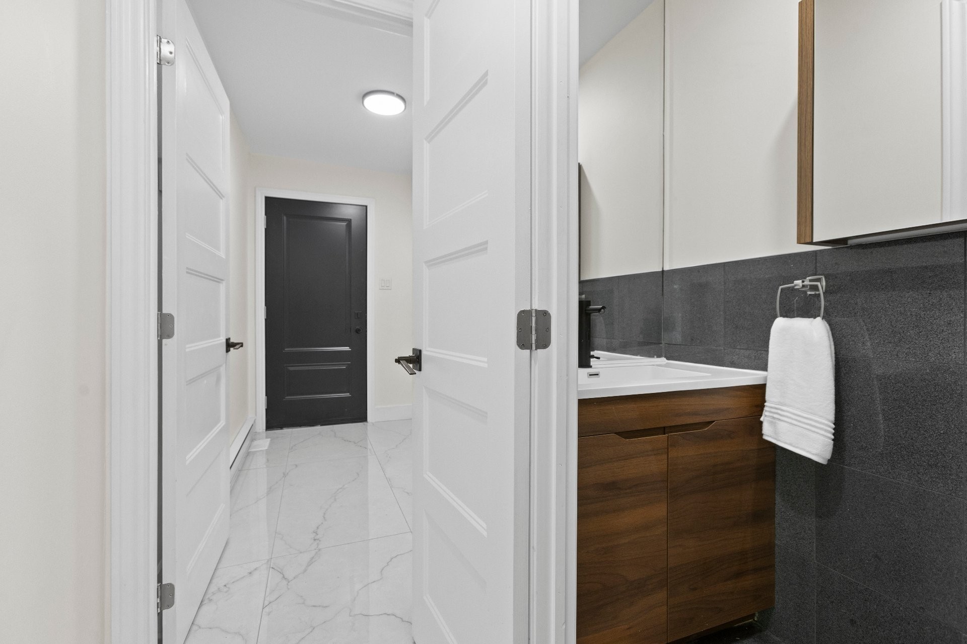 









13291


Rue de Bristol

,
Montréal (Pierrefonds-Roxboro),




QC
H9A2W3

