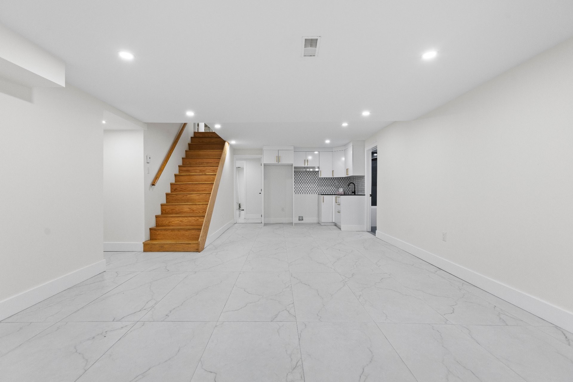 









13291


Rue de Bristol

,
Montréal (Pierrefonds-Roxboro),




QC
H9A2W3

