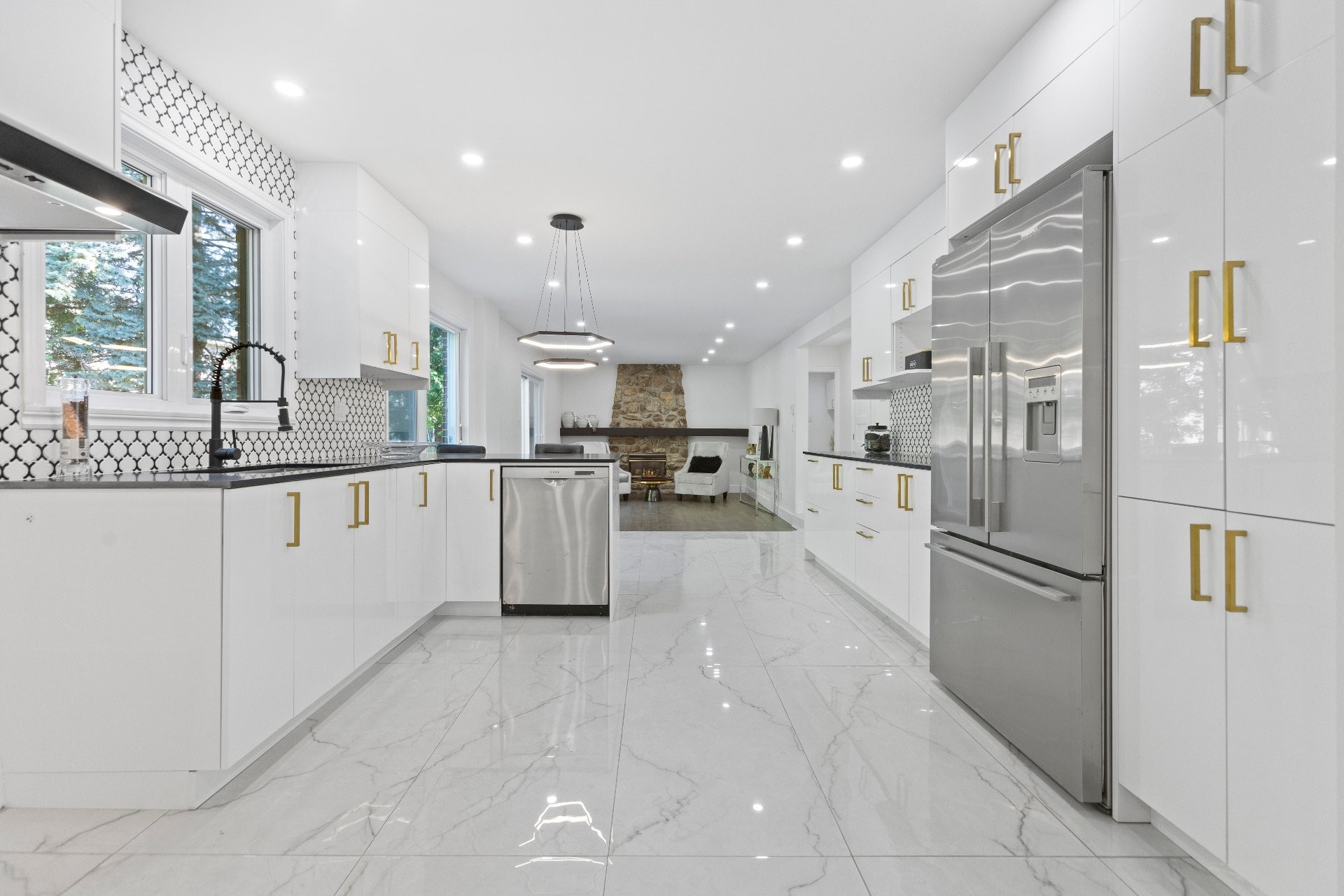 









13291


Rue de Bristol

,
Montréal (Pierrefonds-Roxboro),




QC
H9A2W3

