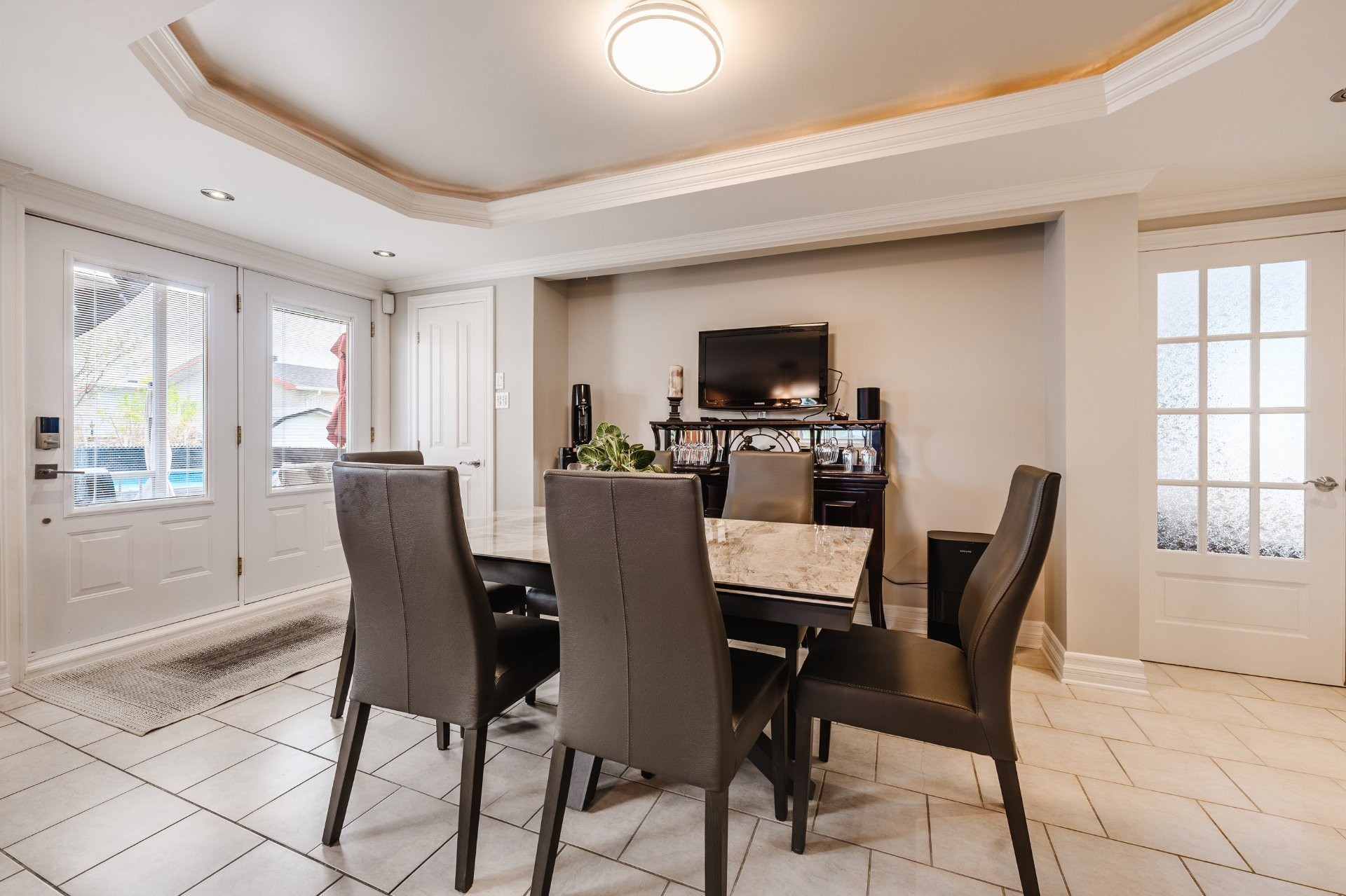 









2175


Rue Tremblay

,
Longueuil (Saint-Hubert),




QC
J3Y4B8

