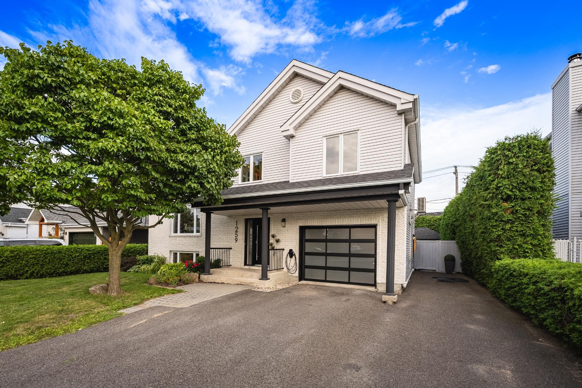 









1259


Boul. N.-P.-Lapierre

,
Sainte-Julie,




QC
J3E1W4

