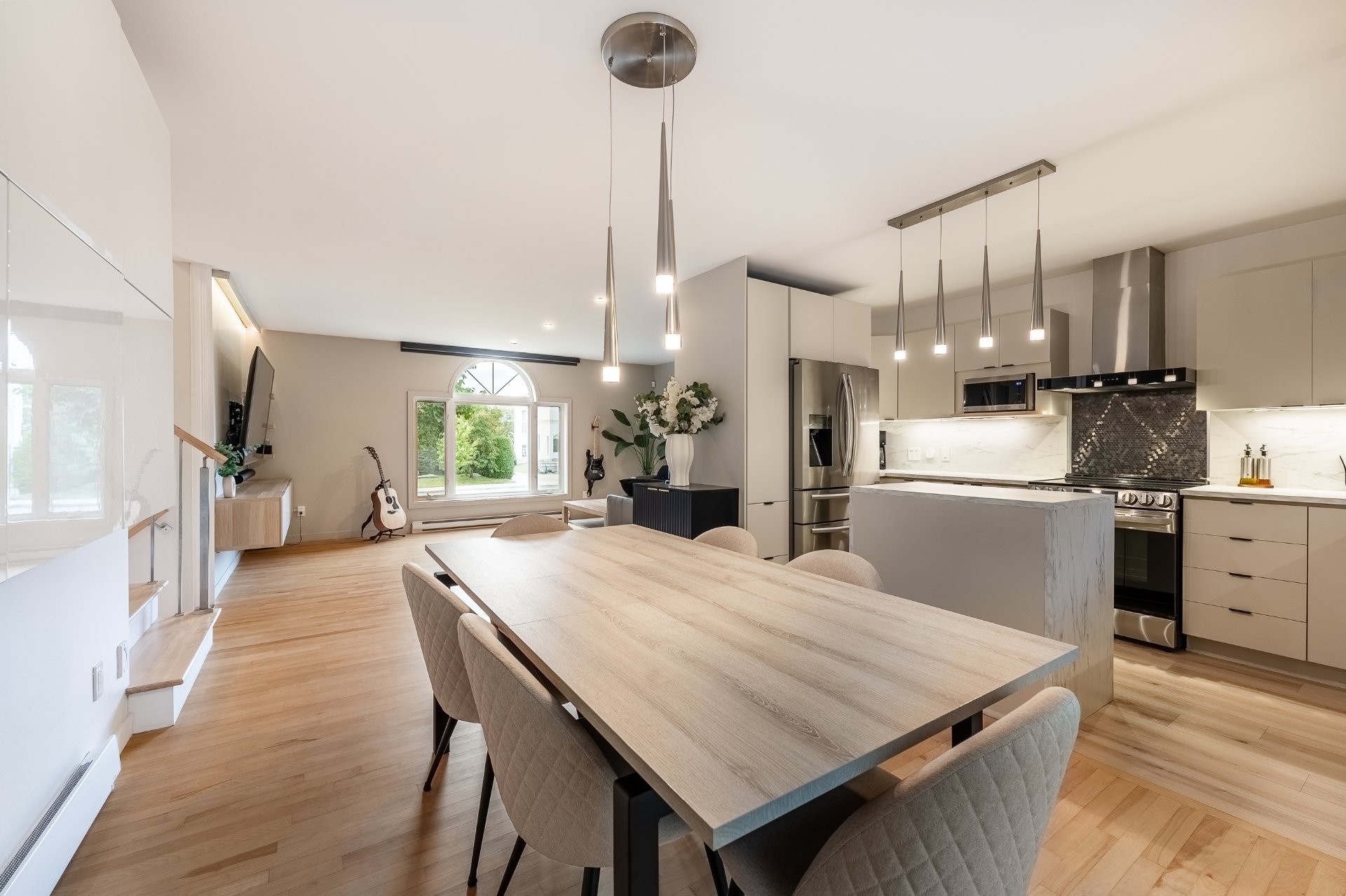









1259


Boul. N.-P.-Lapierre

,
Sainte-Julie,




QC
J3E1W4

