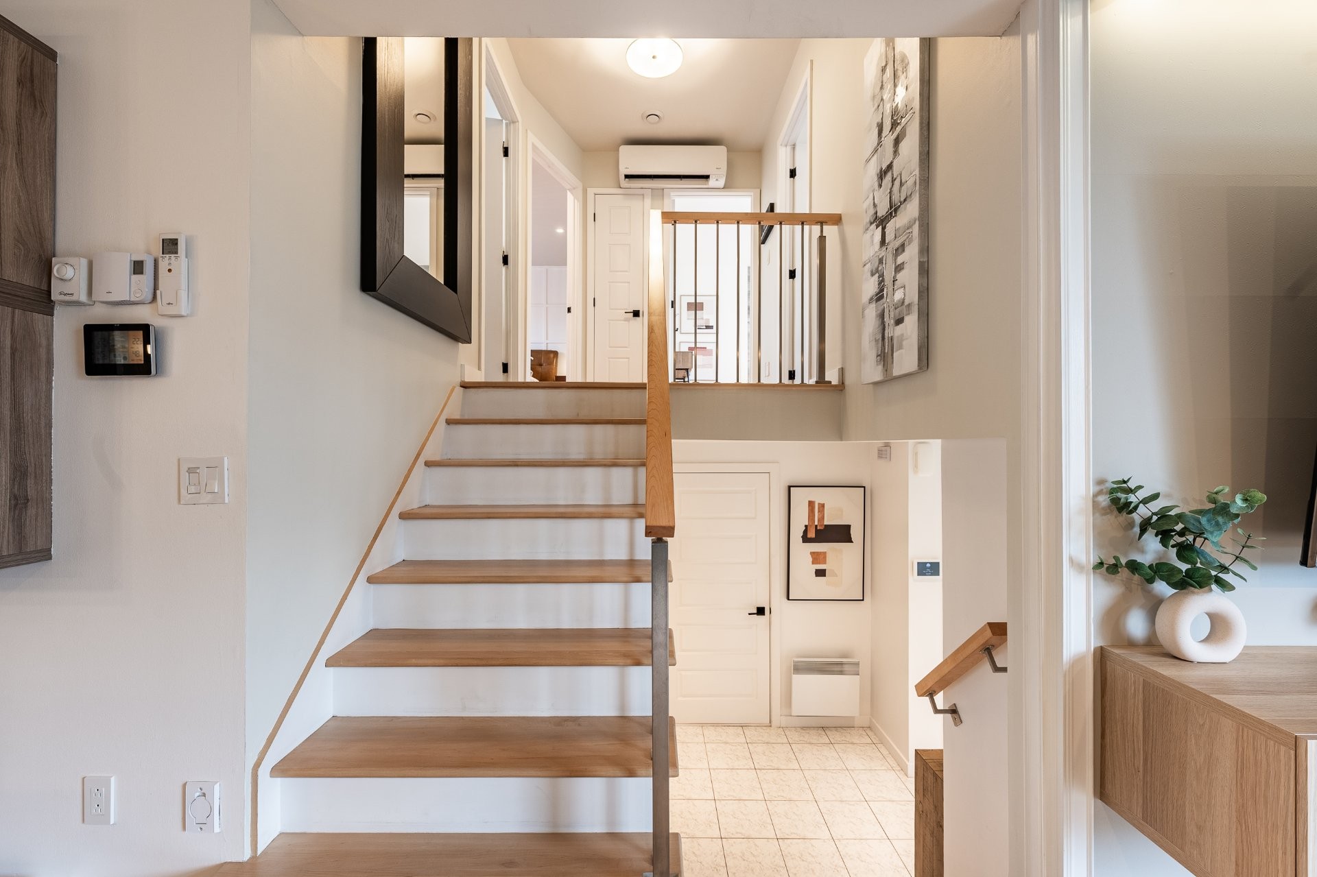 









1259


Boul. N.-P.-Lapierre

,
Sainte-Julie,




QC
J3E1W4

