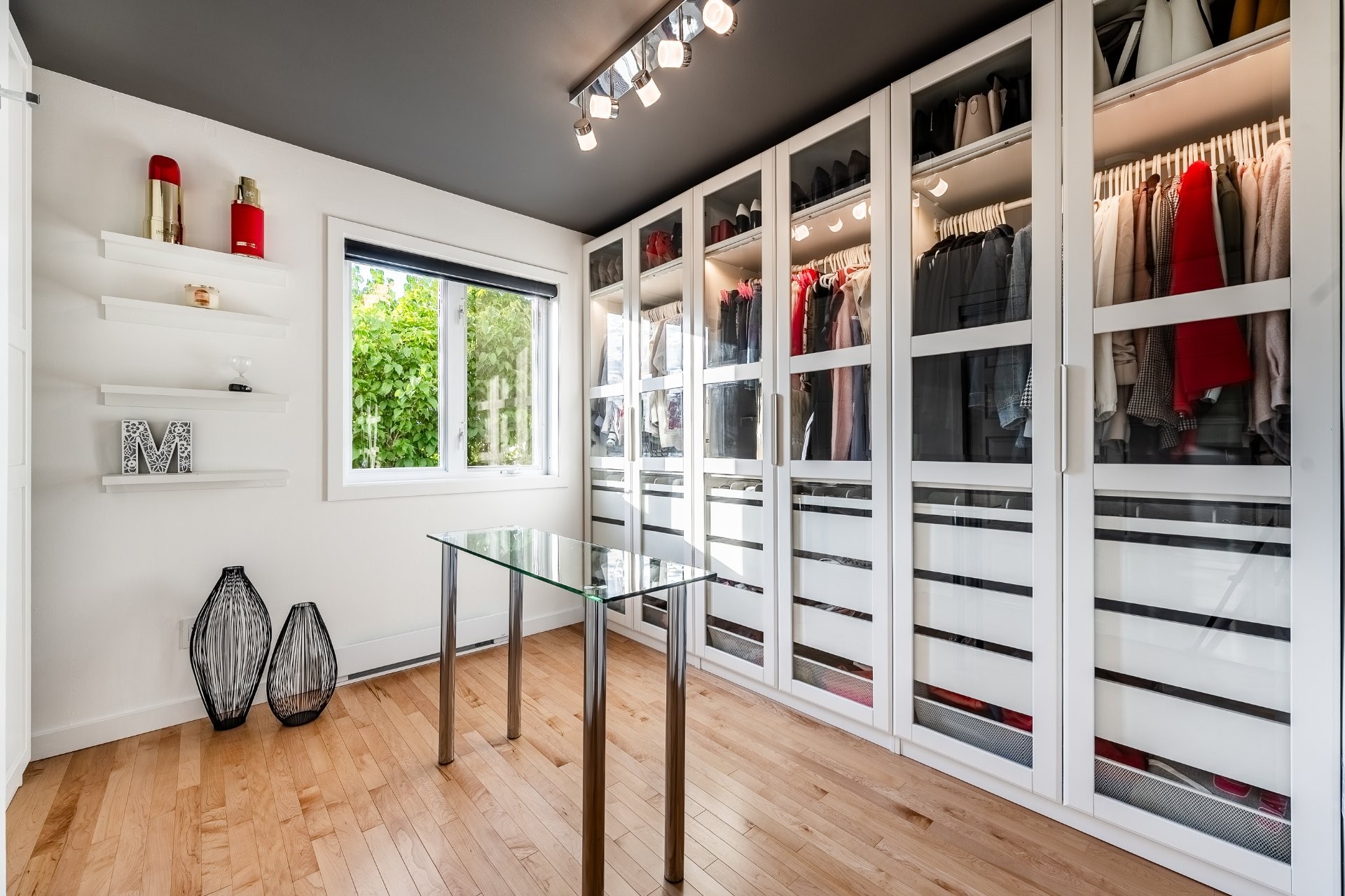 









1259


Boul. N.-P.-Lapierre

,
Sainte-Julie,




QC
J3E1W4

