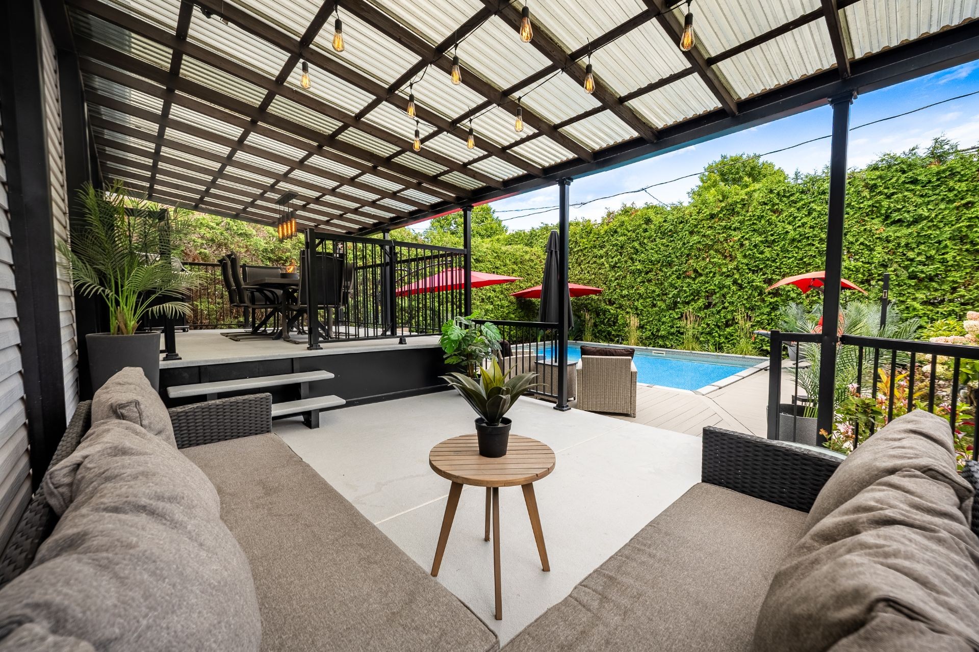 









1259


Boul. N.-P.-Lapierre

,
Sainte-Julie,




QC
J3E1W4

