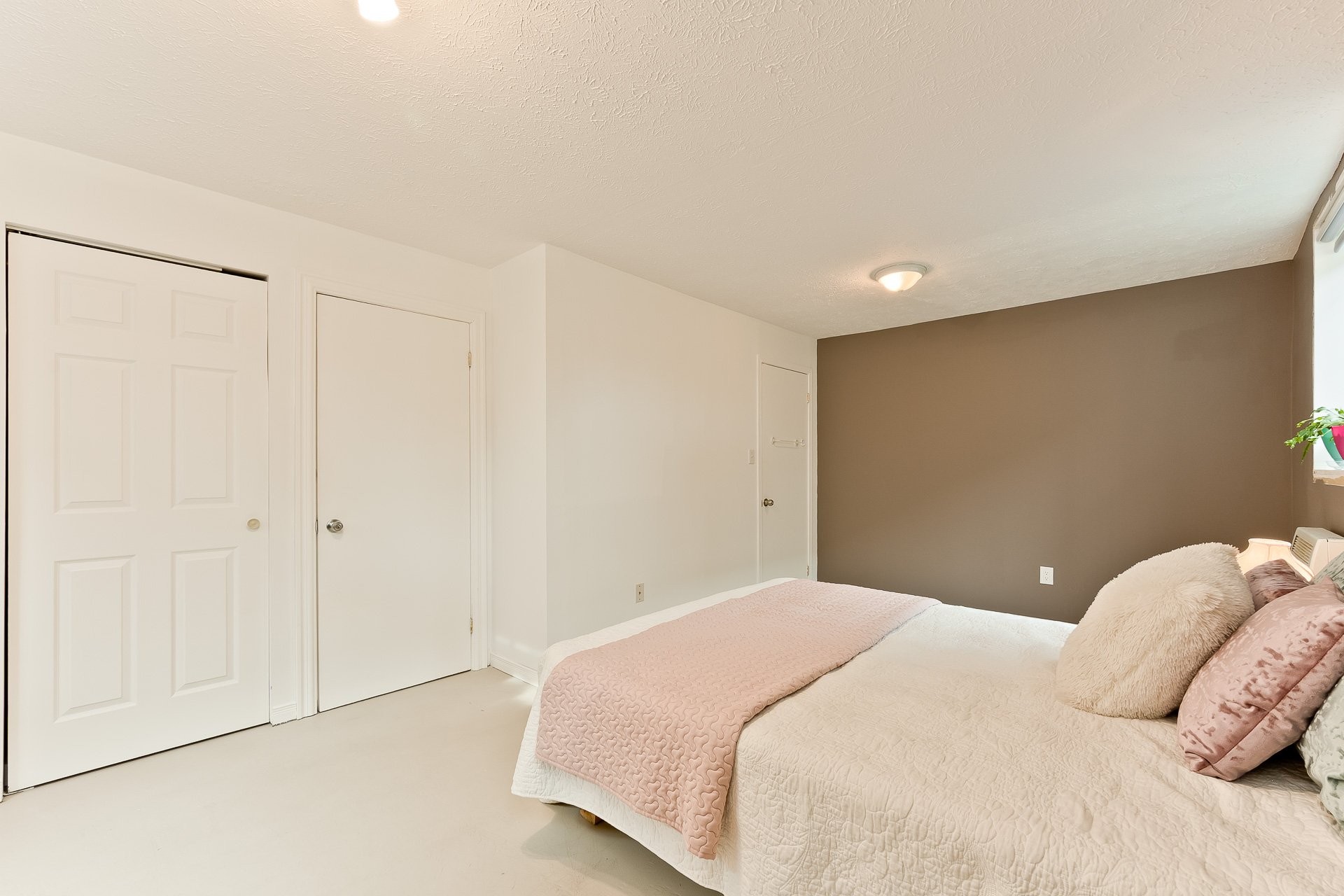 









476


Rue Dolbeau

,
Sherbrooke (Fleurimont),




QC
J1G2Z7

