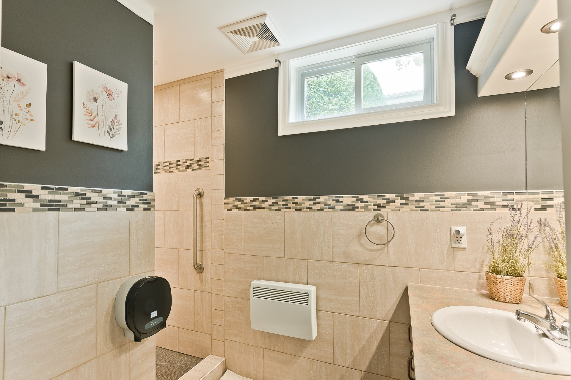 









476


Rue Dolbeau

,
Sherbrooke (Fleurimont),




QC
J1G2Z7

