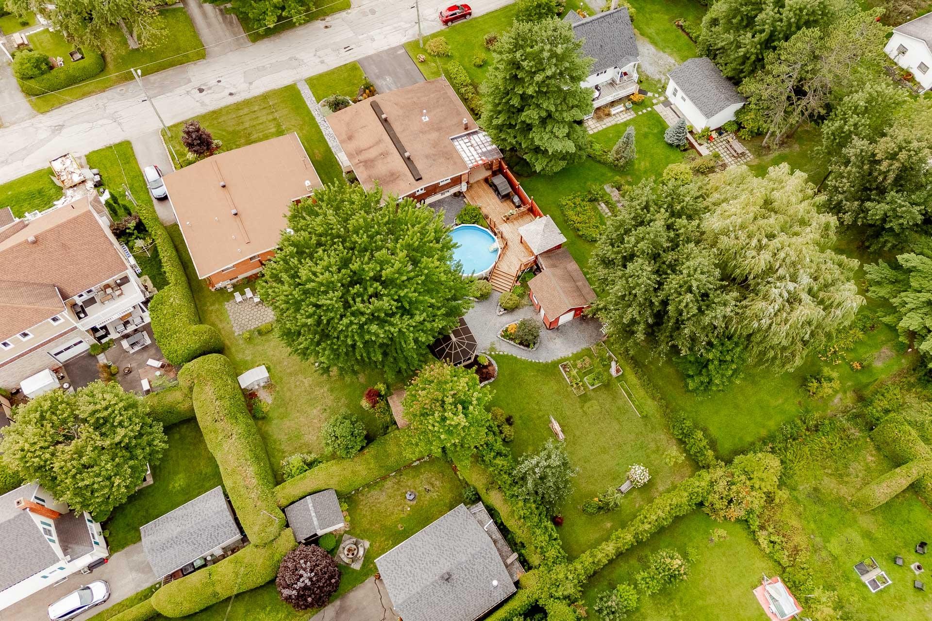 









476


Rue Dolbeau

,
Sherbrooke (Fleurimont),




QC
J1G2Z7

