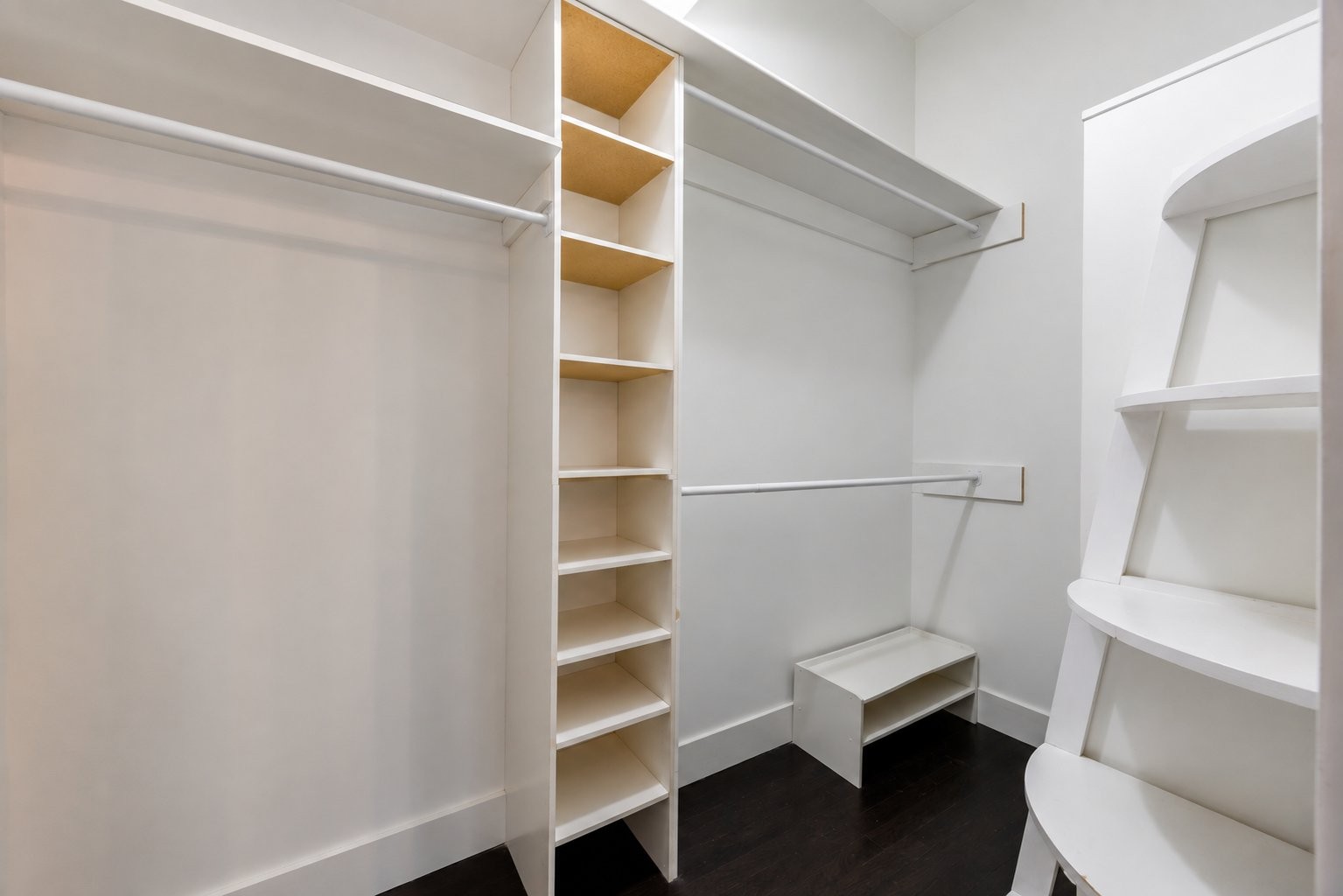 









1449


Rue St-Alexandre

, 1111,
Montréal (Ville-Marie),




QC
H3A2G6

