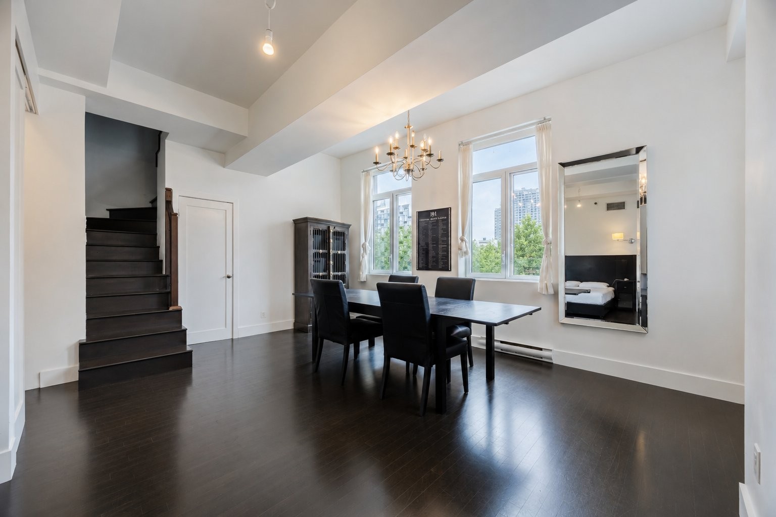 









1449


Rue St-Alexandre

, 1111,
Montréal (Ville-Marie),




QC
H3A2G6


