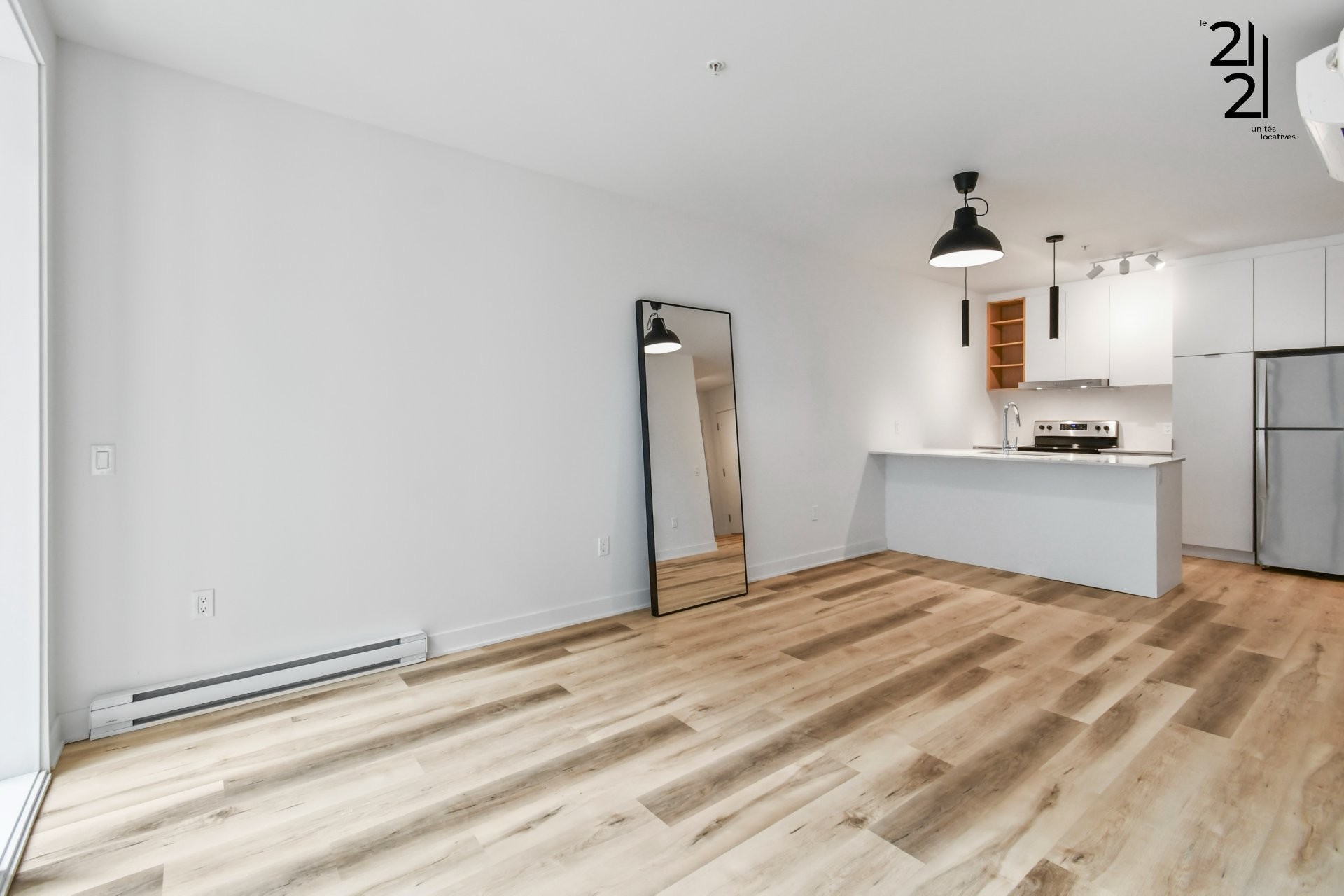 









2121


Av. Papineau

, 401,
Montréal (Ville-Marie),




QC
H2K4J5

