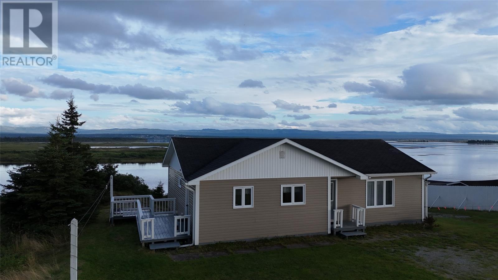 












8 Oakland Drive

,
Stephenville Crossing,




Newfoundland & Labrador
A0N2C0

