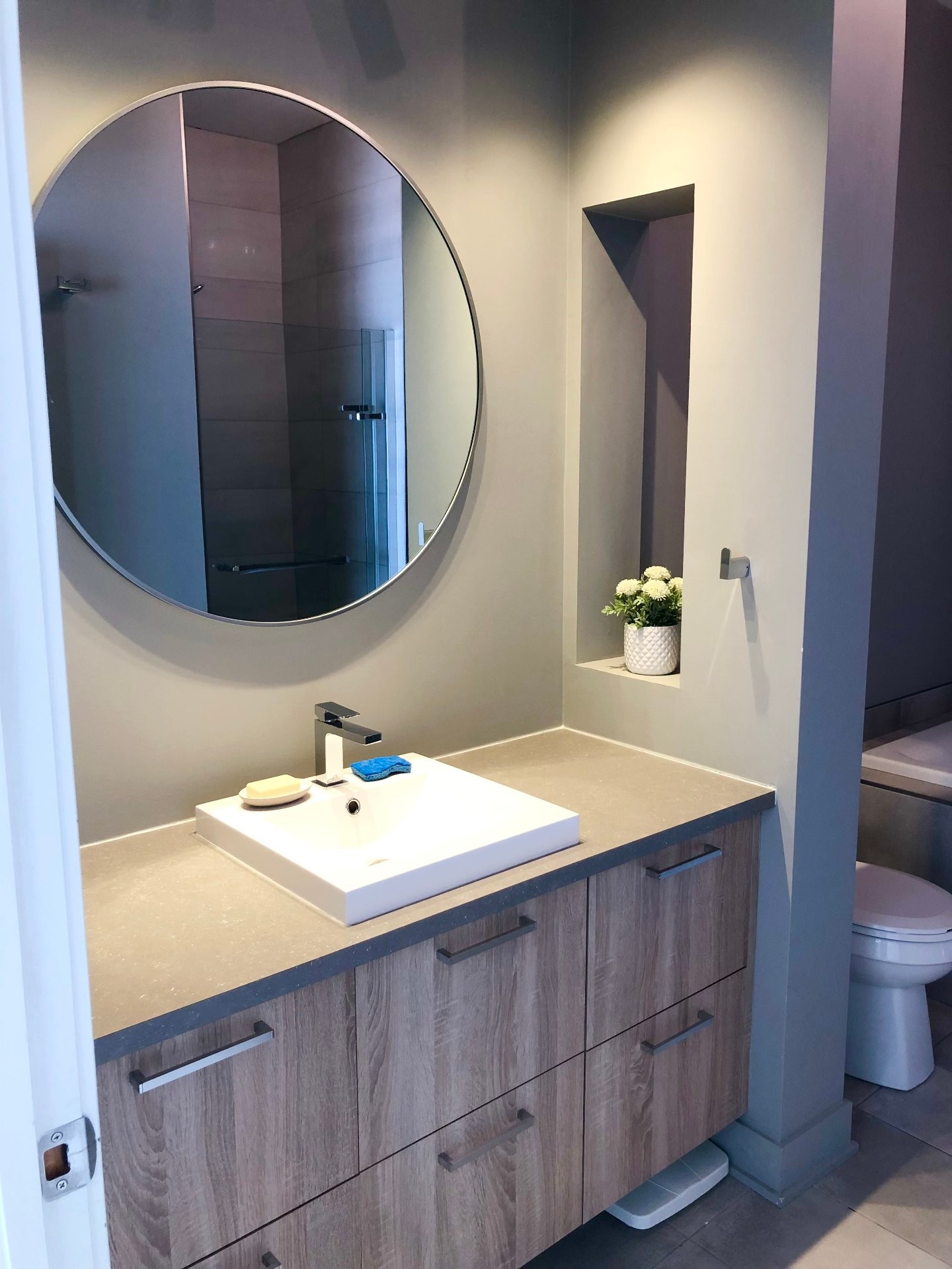 









3625


Rue Médard-Émard

, 305,
Longueuil (Saint-Hubert),




QC
J3Y0W4

