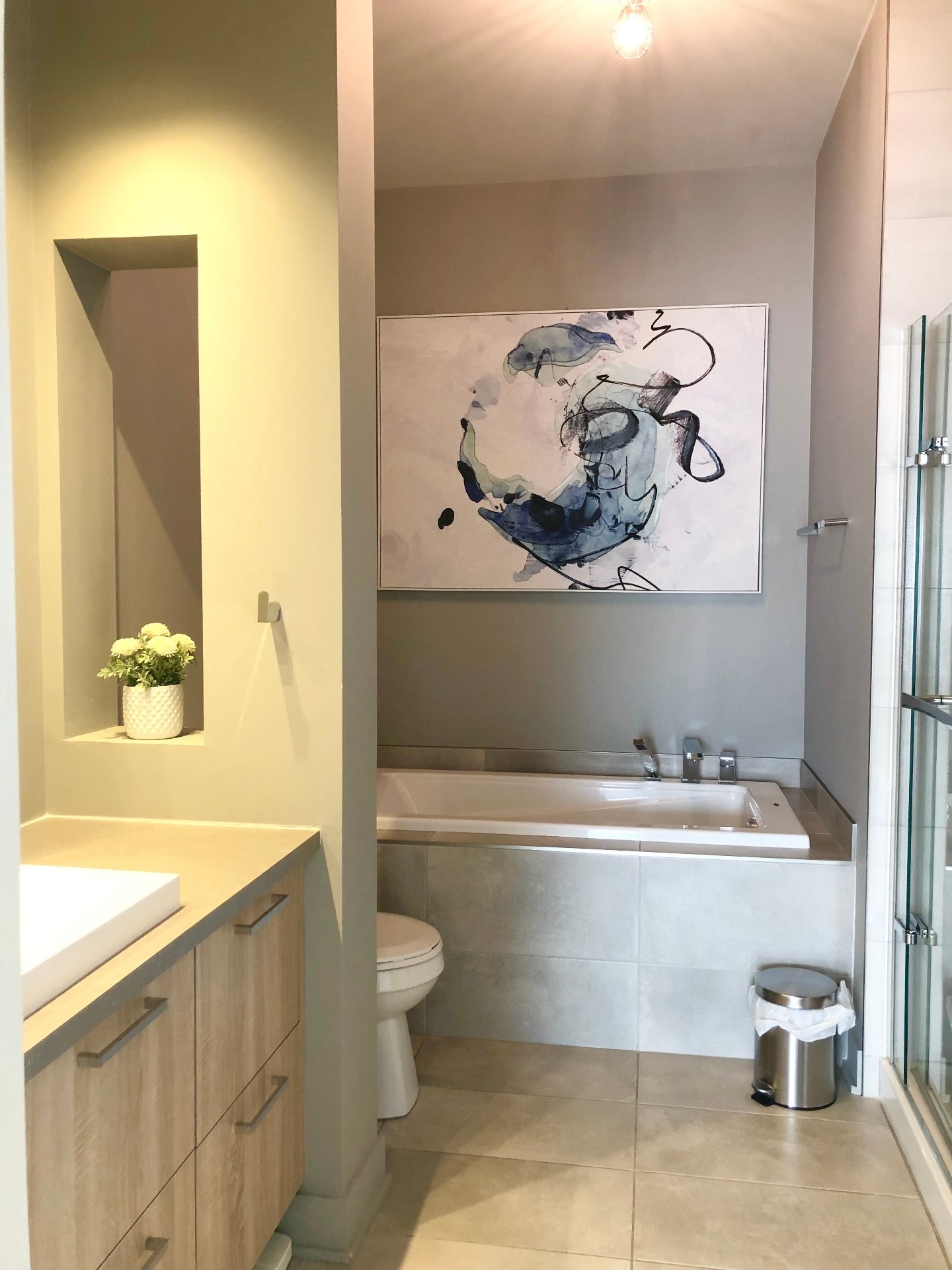 









3625


Rue Médard-Émard

, 305,
Longueuil (Saint-Hubert),




QC
J3Y0W4

