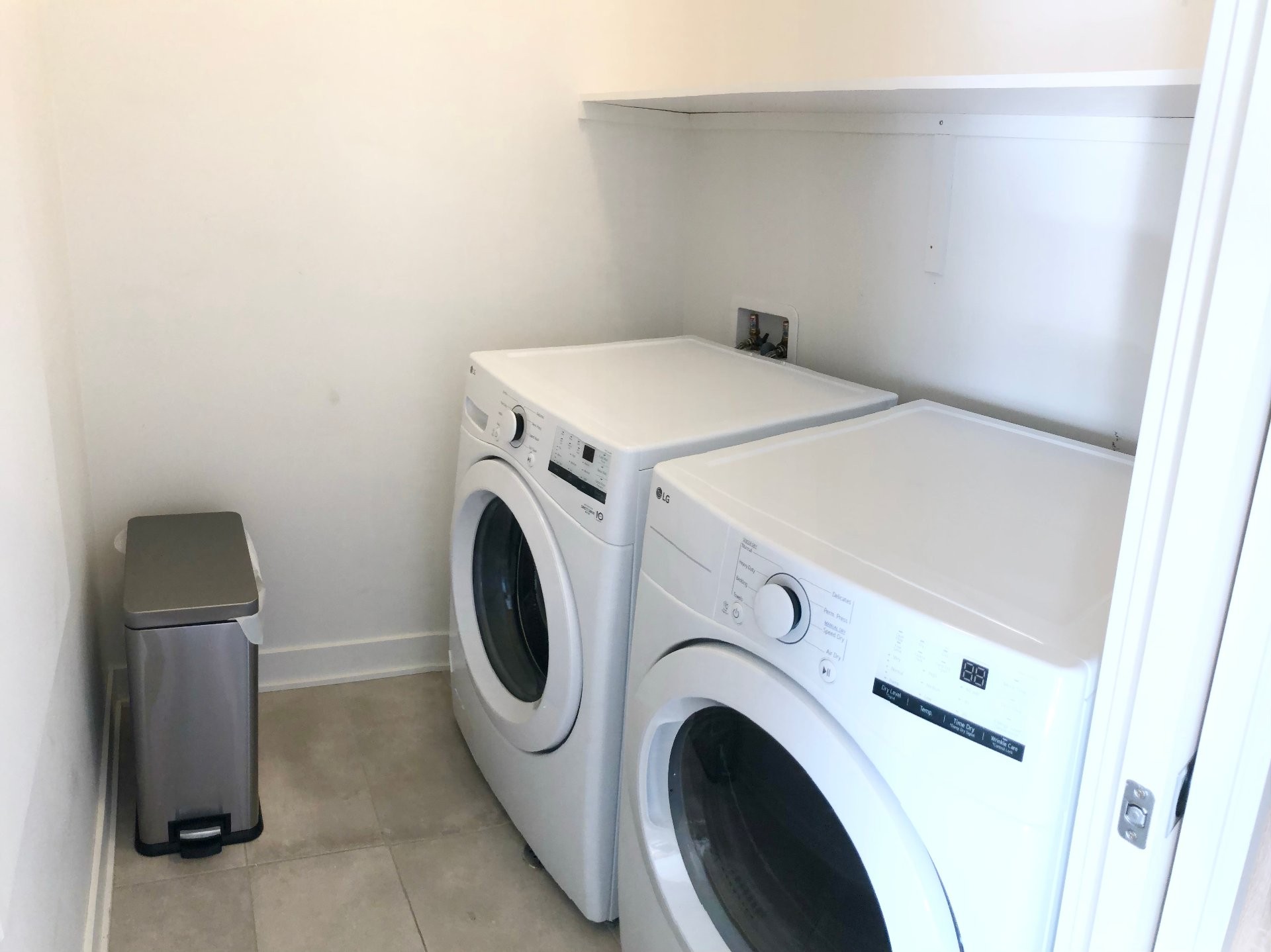 









3625


Rue Médard-Émard

, 305,
Longueuil (Saint-Hubert),




QC
J3Y0W4

