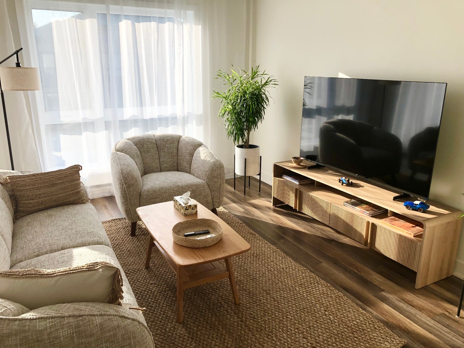 









3625


Rue Médard-Émard

, 305,
Longueuil (Saint-Hubert),




QC
J3Y0W4

