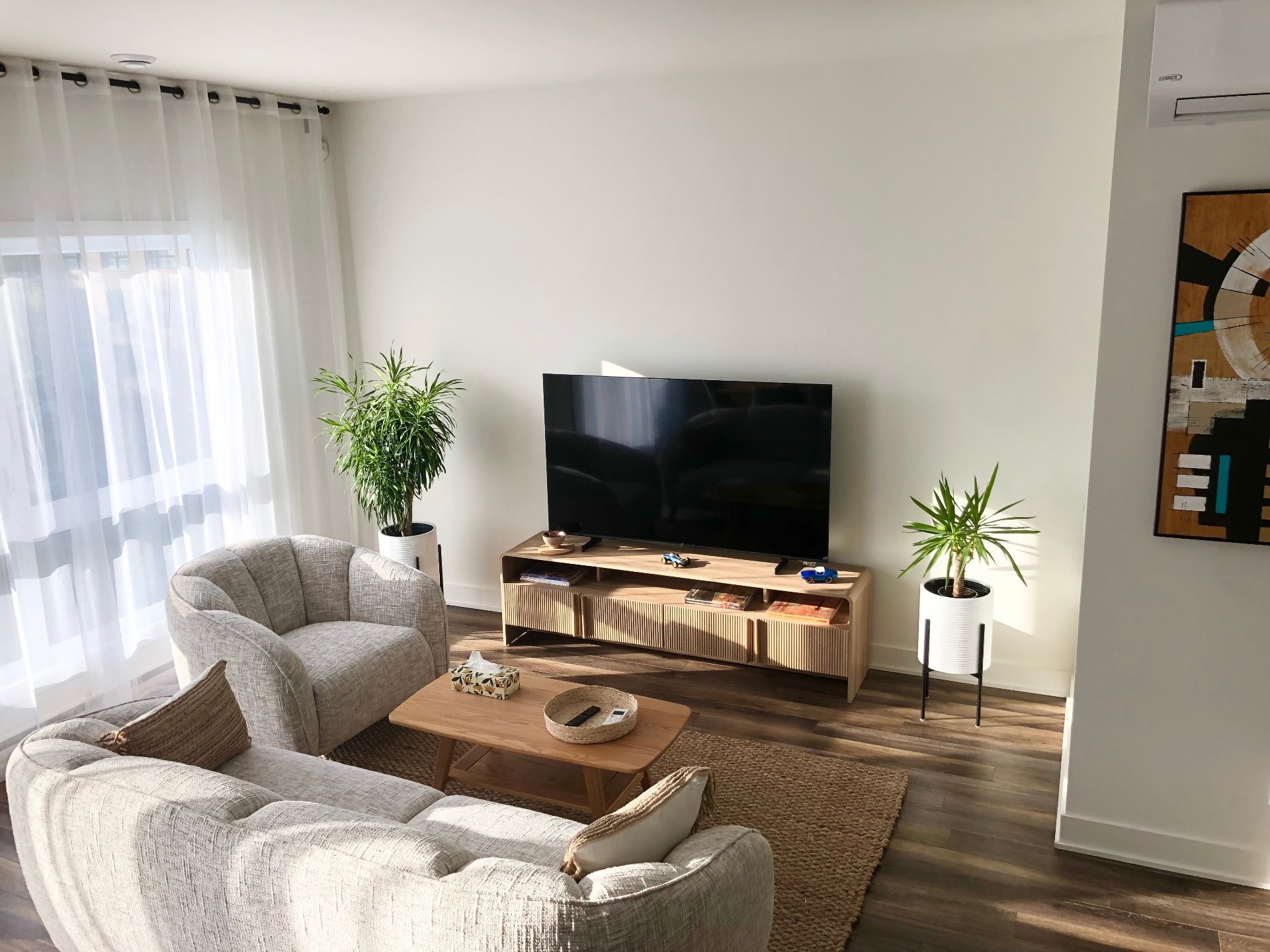 









3625


Rue Médard-Émard

, 305,
Longueuil (Saint-Hubert),




QC
J3Y0W4

