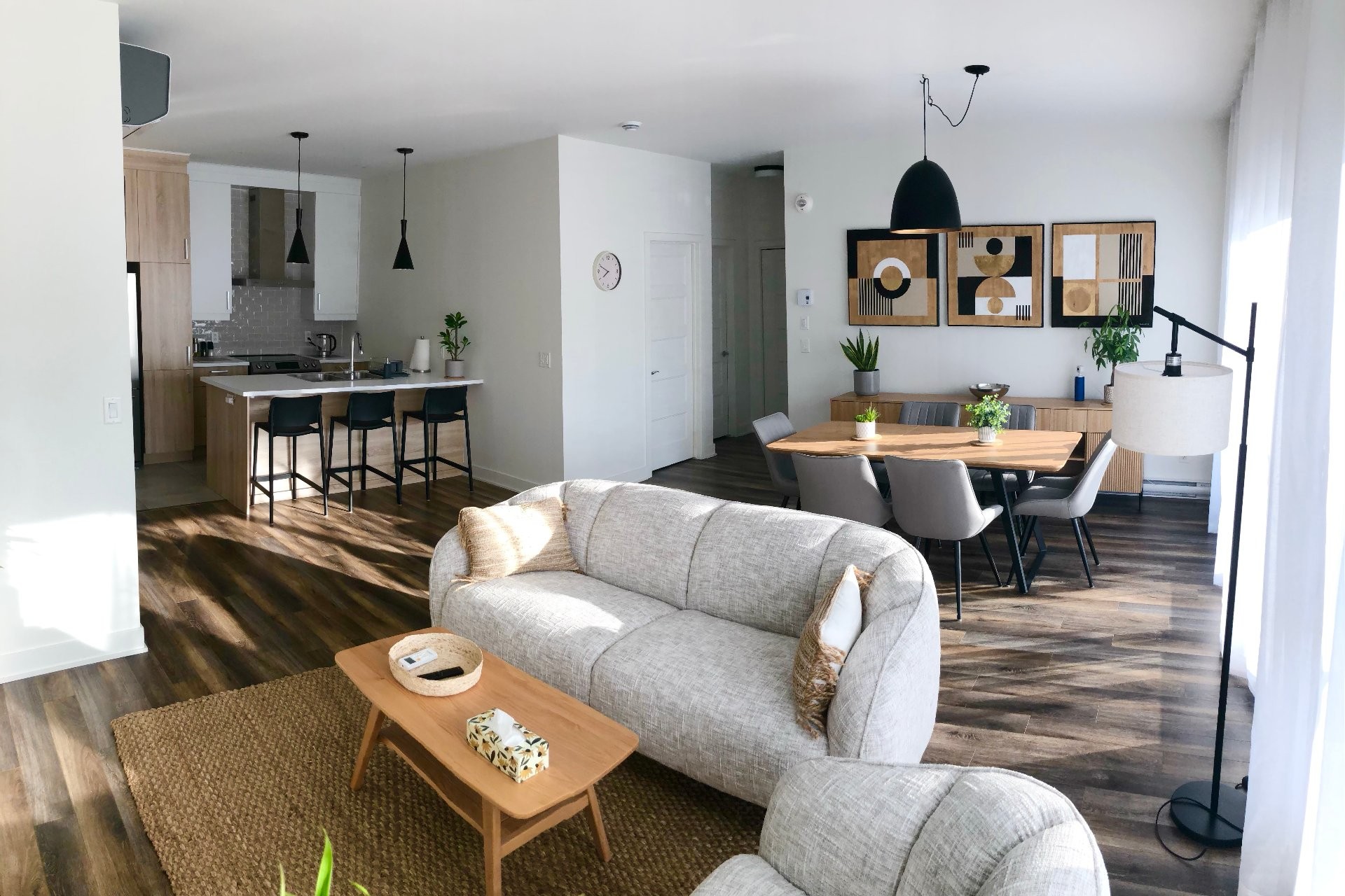 









3625


Rue Médard-Émard

, 305,
Longueuil (Saint-Hubert),




QC
J3Y0W4

