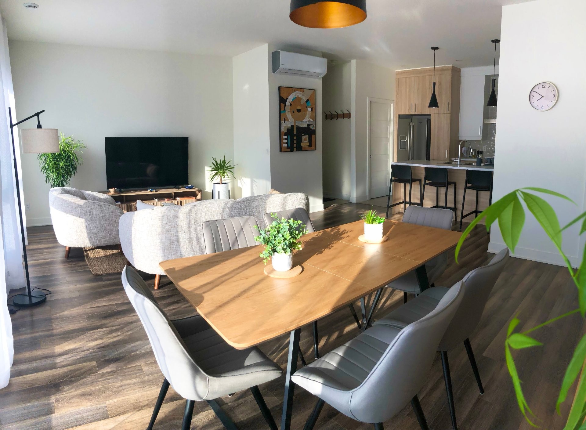 









3625


Rue Médard-Émard

, 305,
Longueuil (Saint-Hubert),




QC
J3Y0W4

