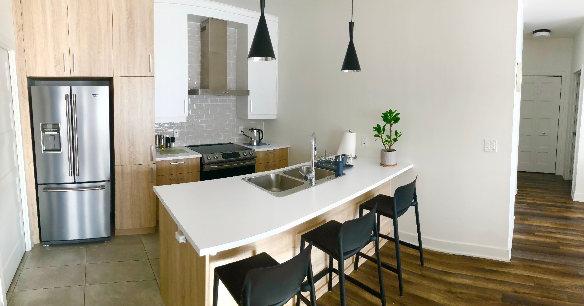 









3625


Rue Médard-Émard

, 305,
Longueuil (Saint-Hubert),




QC
J3Y0W4

