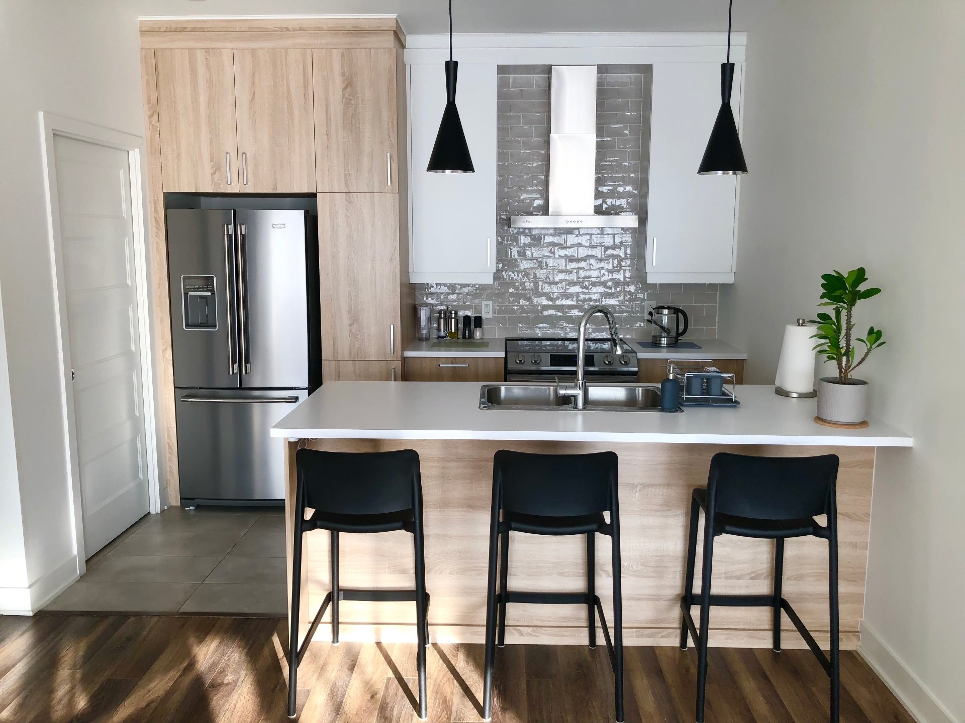 









3625


Rue Médard-Émard

, 305,
Longueuil (Saint-Hubert),




QC
J3Y0W4

