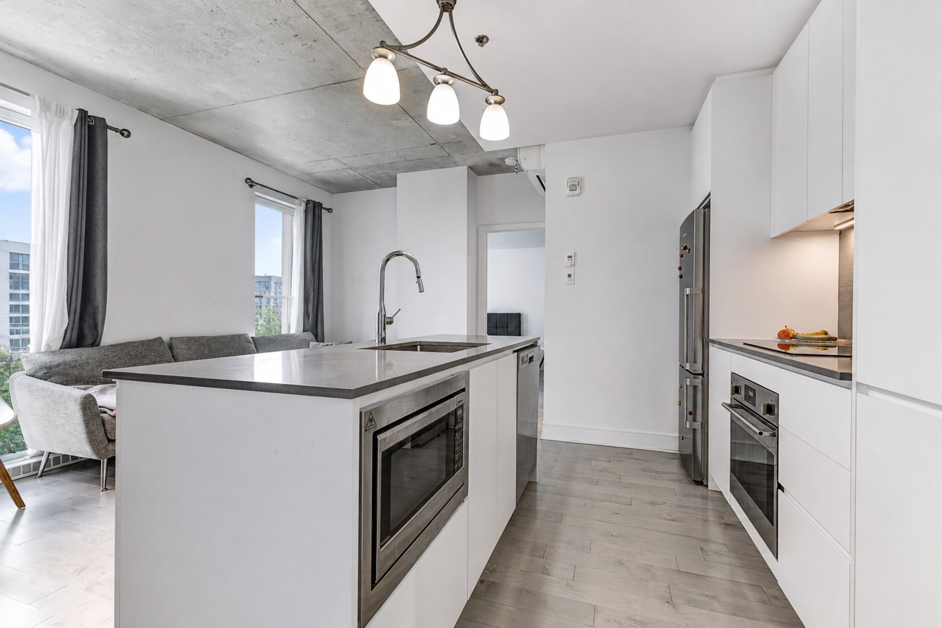 









2320


Rue Tupper

, 2005,
Montréal (Ville-Marie),




QC
H3H0B8

