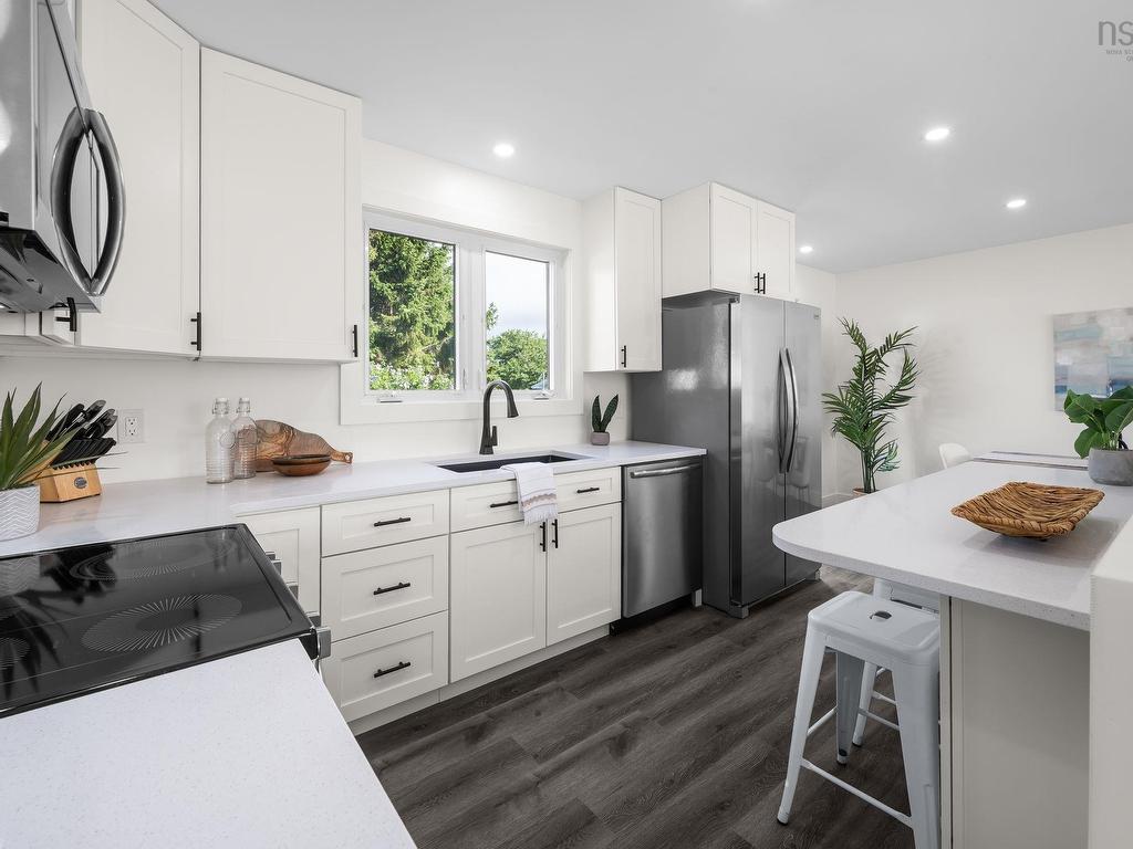 












24 Gander Avenue

,
Lake Loon,




NS
B2W 3W4

