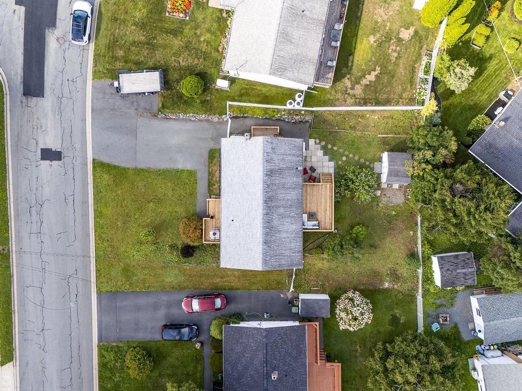 












24 Gander Avenue

,
Lake Loon,




NS
B2W 3W4

