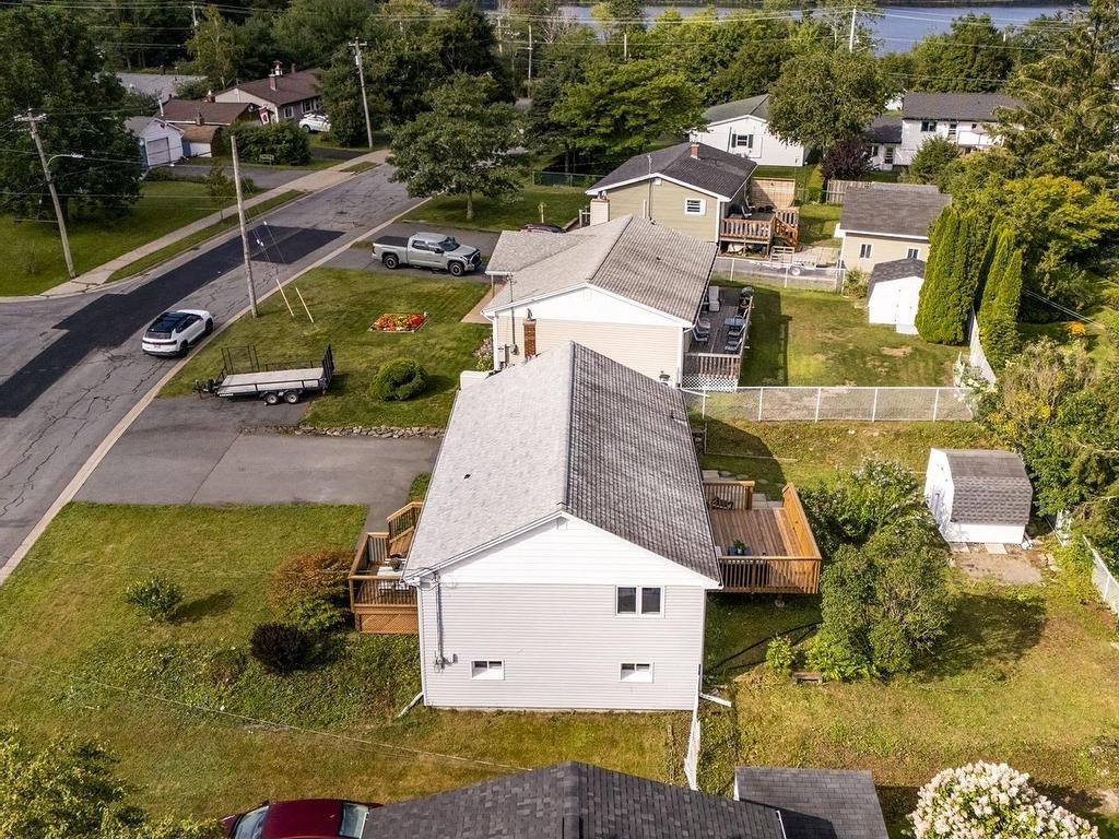 












24 Gander Avenue

,
Lake Loon,




NS
B2W 3W4


