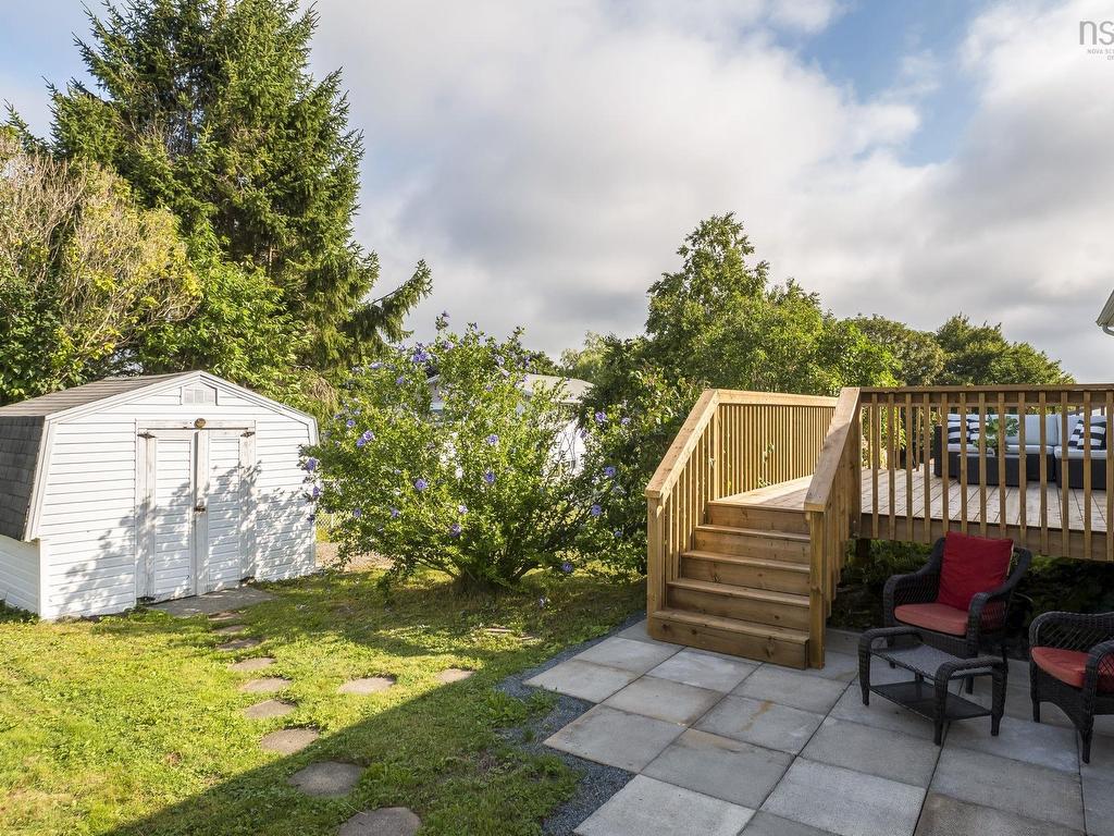 












24 Gander Avenue

,
Lake Loon,




NS
B2W 3W4

