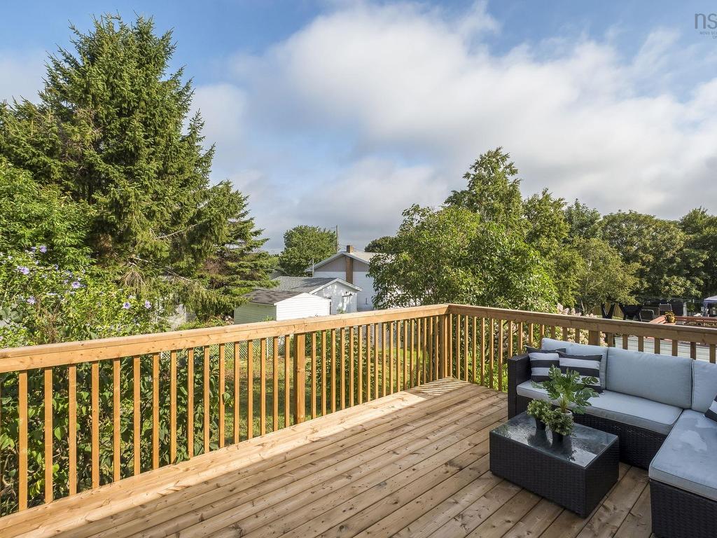 












24 Gander Avenue

,
Lake Loon,




NS
B2W 3W4

