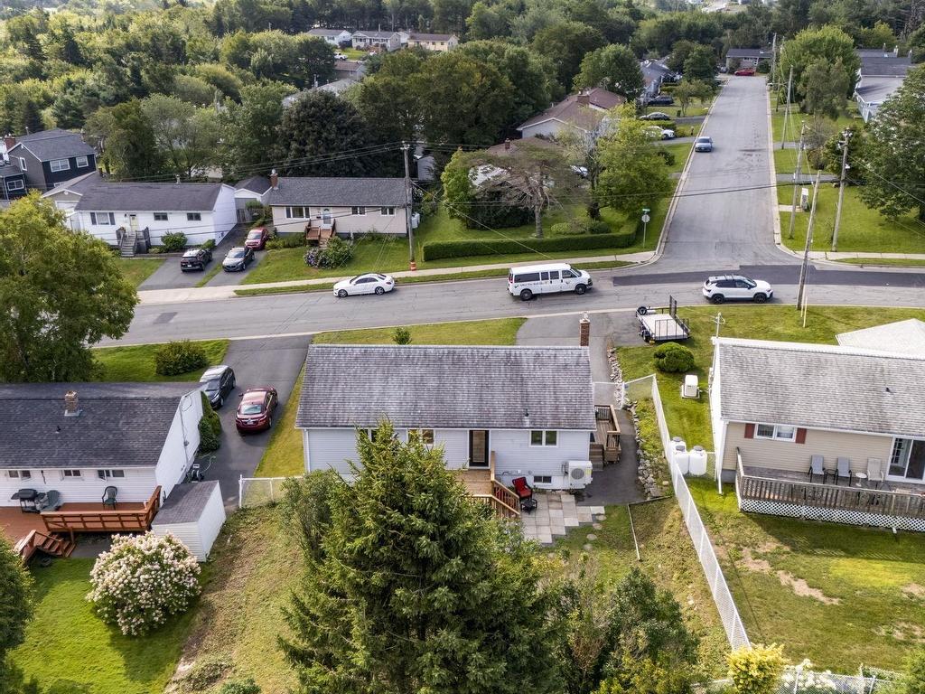 












24 Gander Avenue

,
Lake Loon,




NS
B2W 3W4

