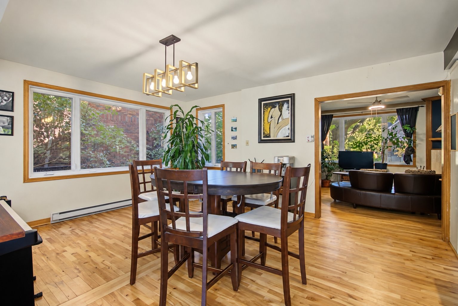 









230


Rue Lareau

,
Longueuil (Le Vieux-Longueuil),




QC
J4H3T4

