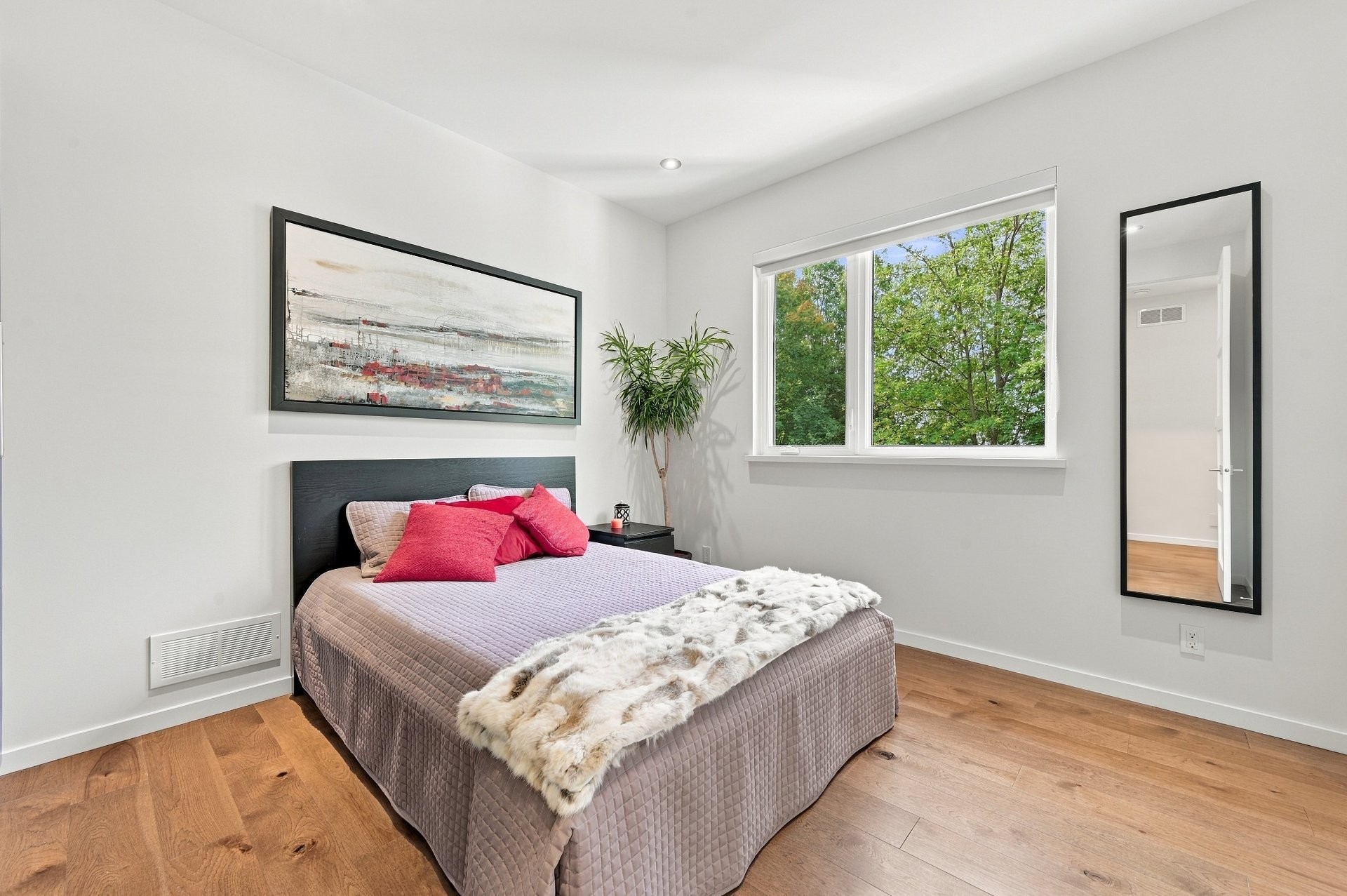 









843


Rue Jordi-Bonet

,
Mont-Saint-Hilaire,




QC
J3H5M7

