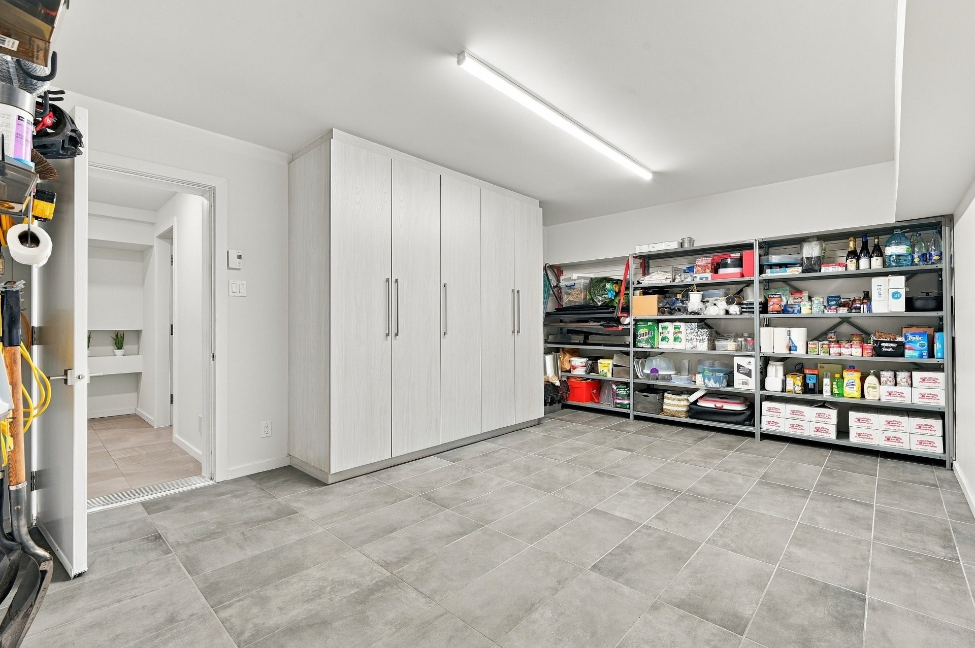 









843


Rue Jordi-Bonet

,
Mont-Saint-Hilaire,




QC
J3H5M7

