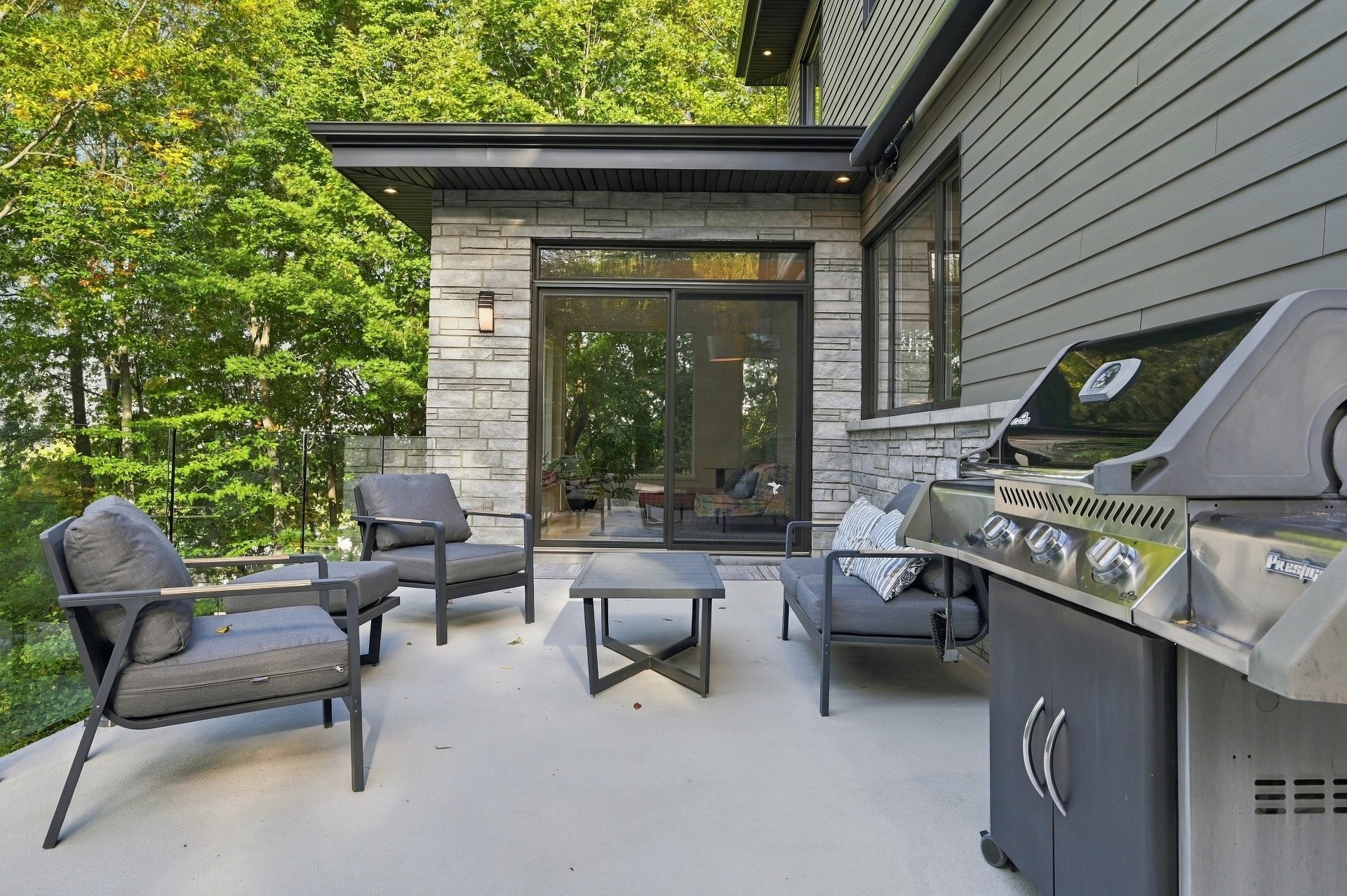 









843


Rue Jordi-Bonet

,
Mont-Saint-Hilaire,




QC
J3H5M7

