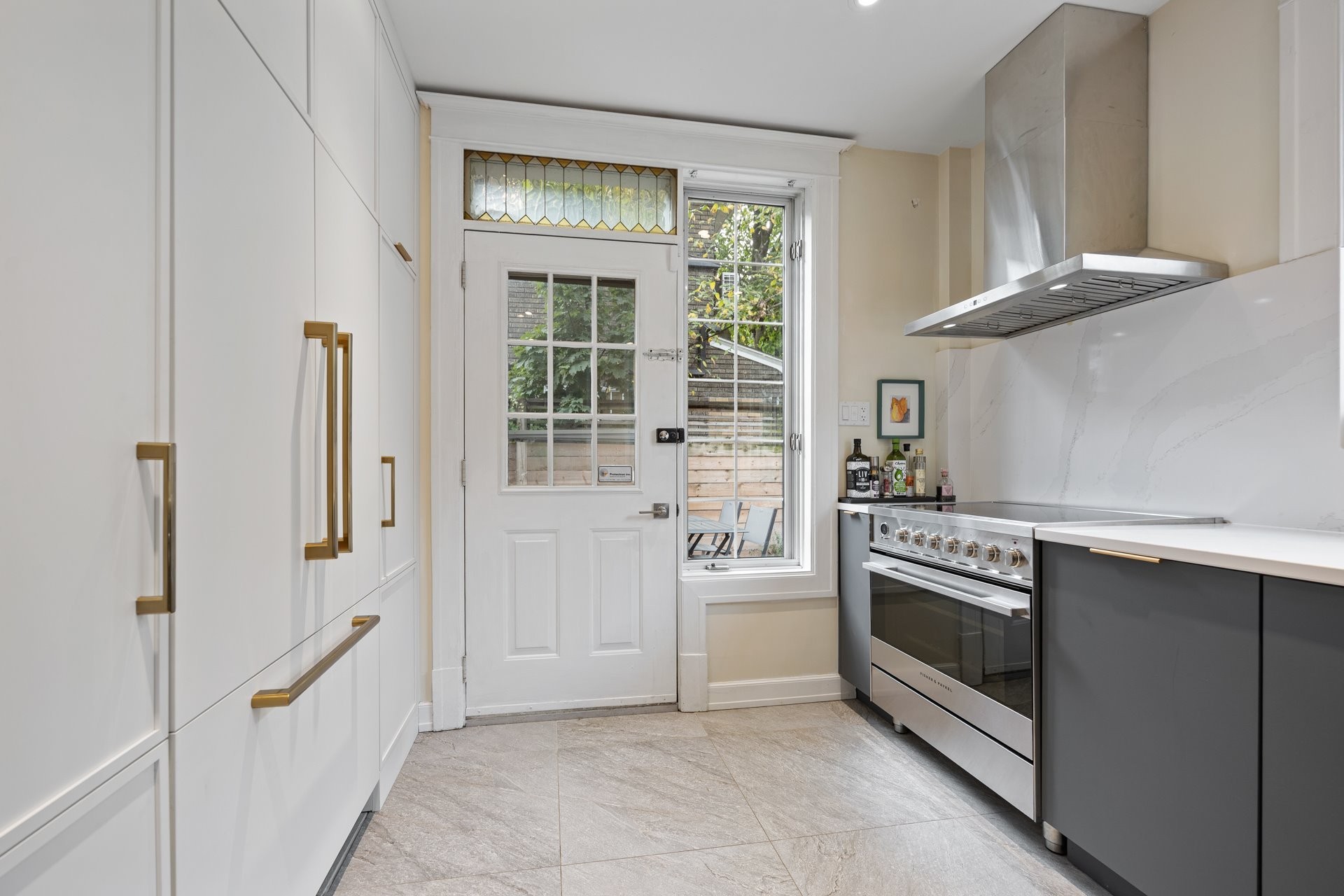 









202


Av. Ballantyne N.

,
Montréal-Ouest,




QC
H4X2C2


