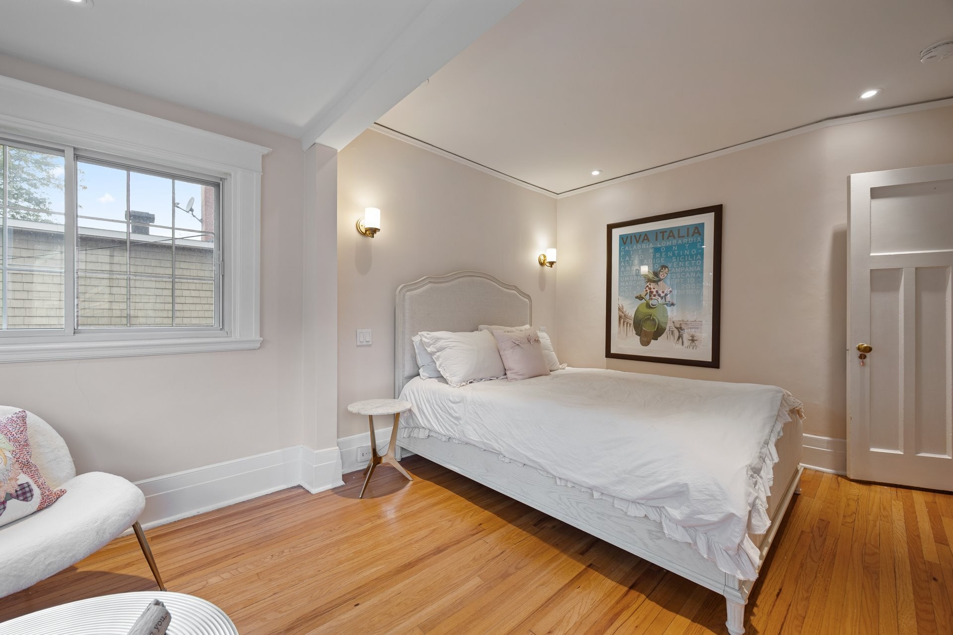 









202


Av. Ballantyne N.

,
Montréal-Ouest,




QC
H4X2C2

