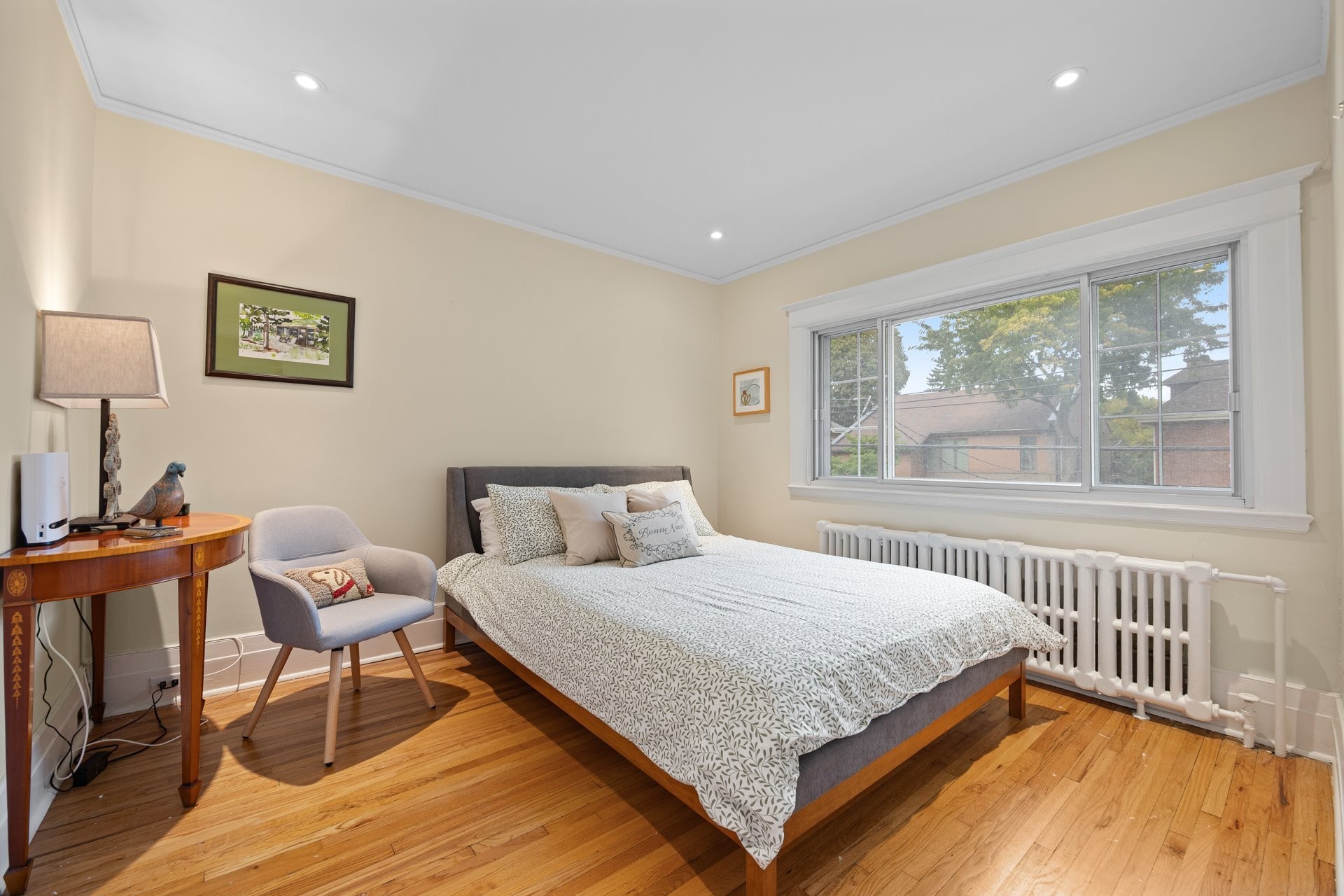 









202


Av. Ballantyne N.

,
Montréal-Ouest,




QC
H4X2C2

